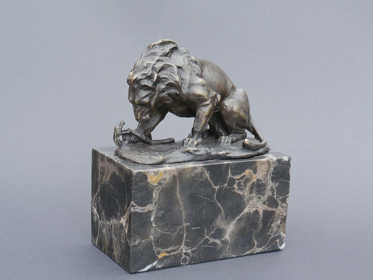AFG Dekoobjekt Wildlife-Dekoration: und Marmor Bronze Löwe Schlange auf