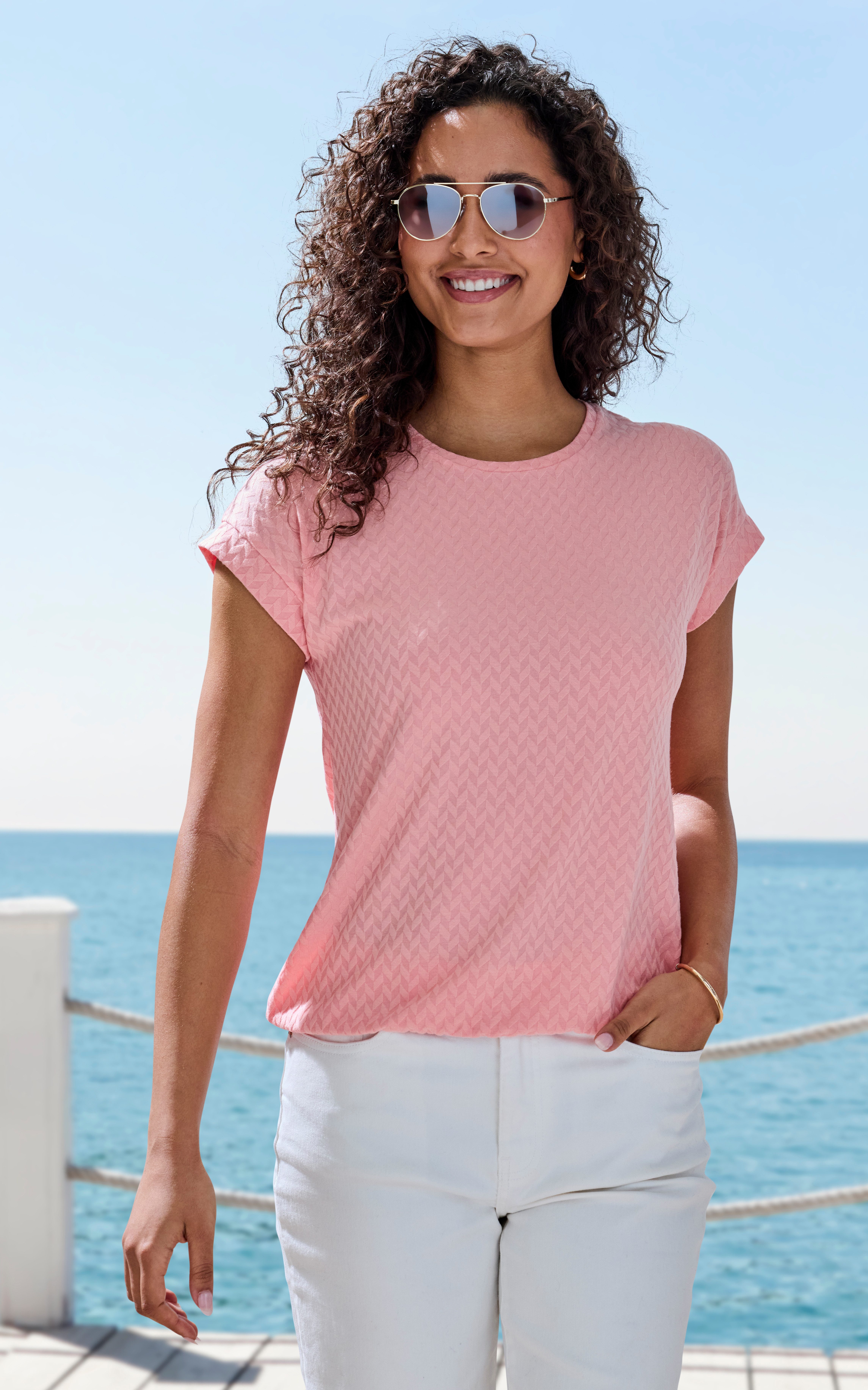 Vivance Kurzarmshirt mit modischem Jacquard-Muster (Packung) mit schönem Jacqaurdmuster