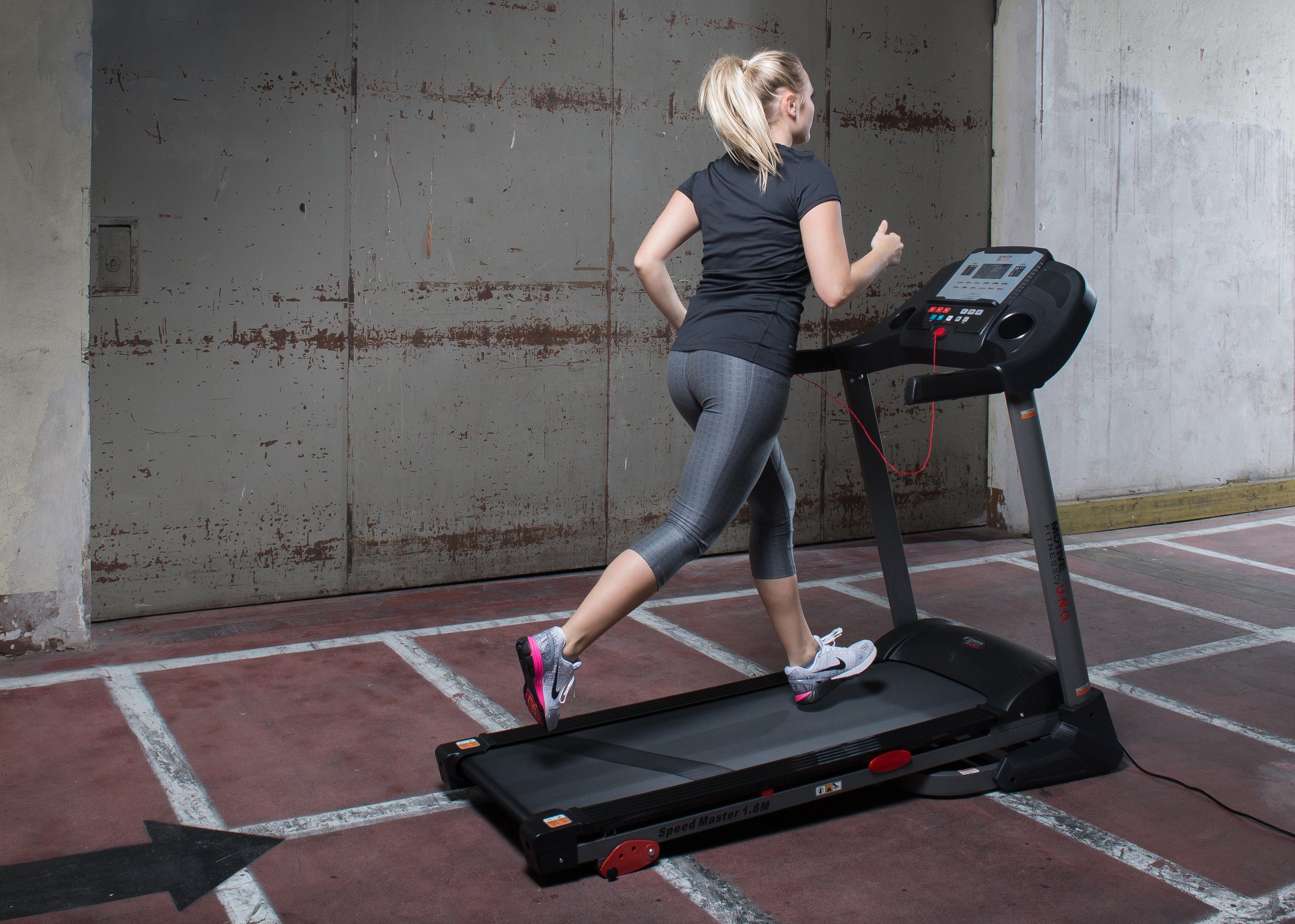 MOTIVE FITNESS by U.N.O. Laufband Speed Master 1.8 M (mit/ohne Unterlegmatte) (Soft-Drop-Klappmechanismus), bis max. 18 km/h, klappbar, mit Steigung, 120 kg max. Benutzergewicht