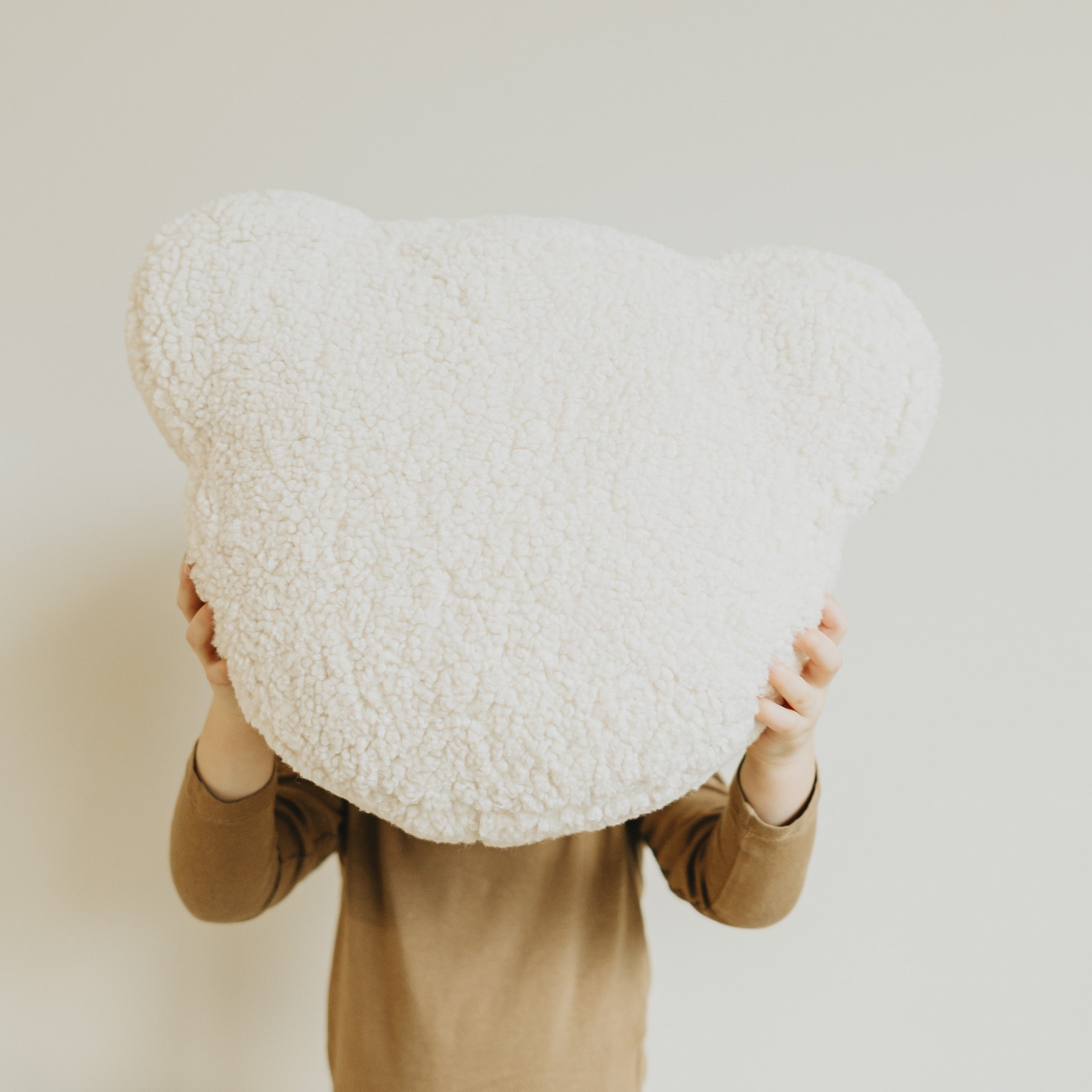 Zayno Babykissen Kuschelkissen "Pauli" aus Teddyfell in Bärenoptik, Atmungs günstig online kaufen