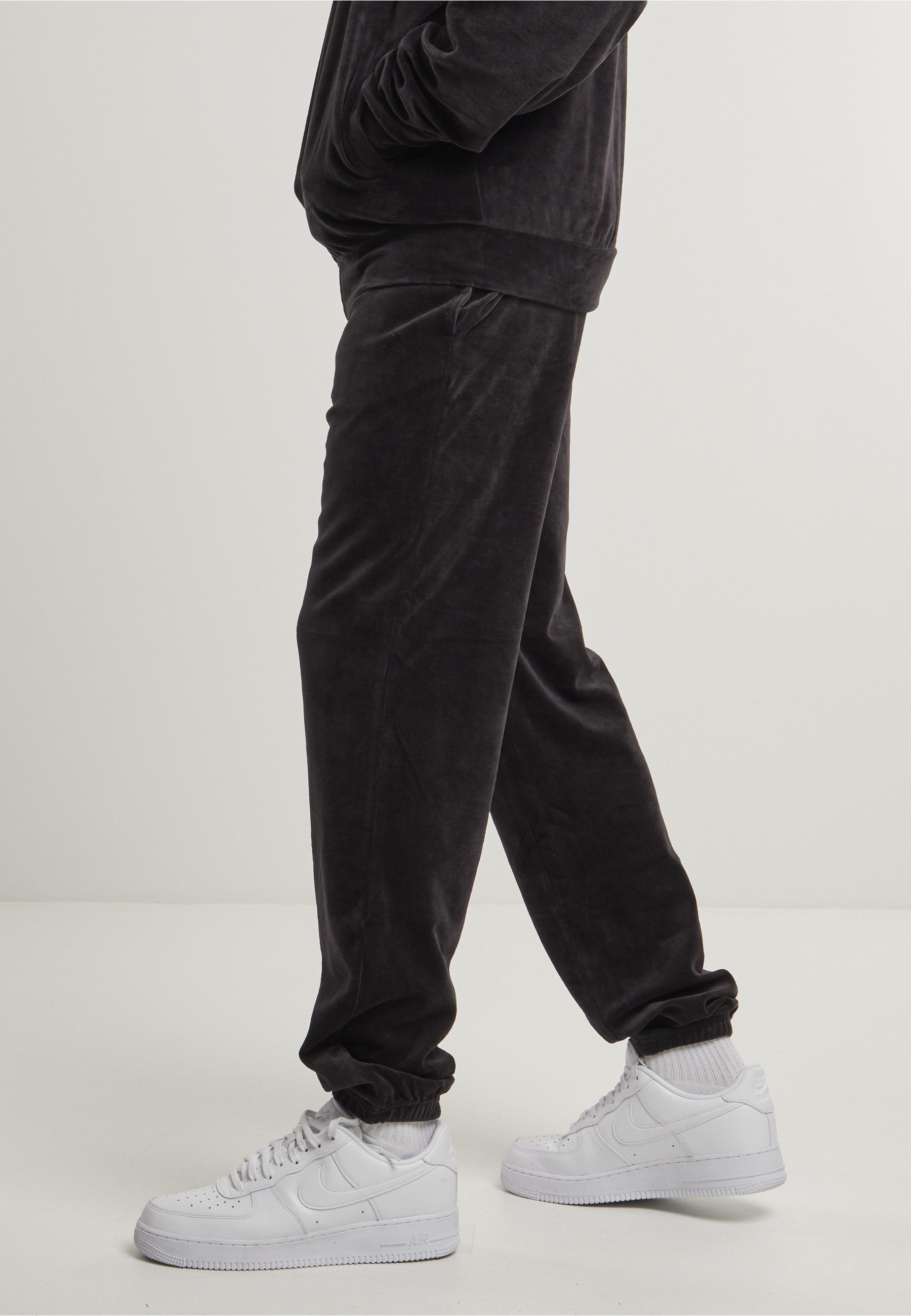 URBAN CLASSICS Jogginghose Urban Classics Velvet Trackpants (1-tlg)