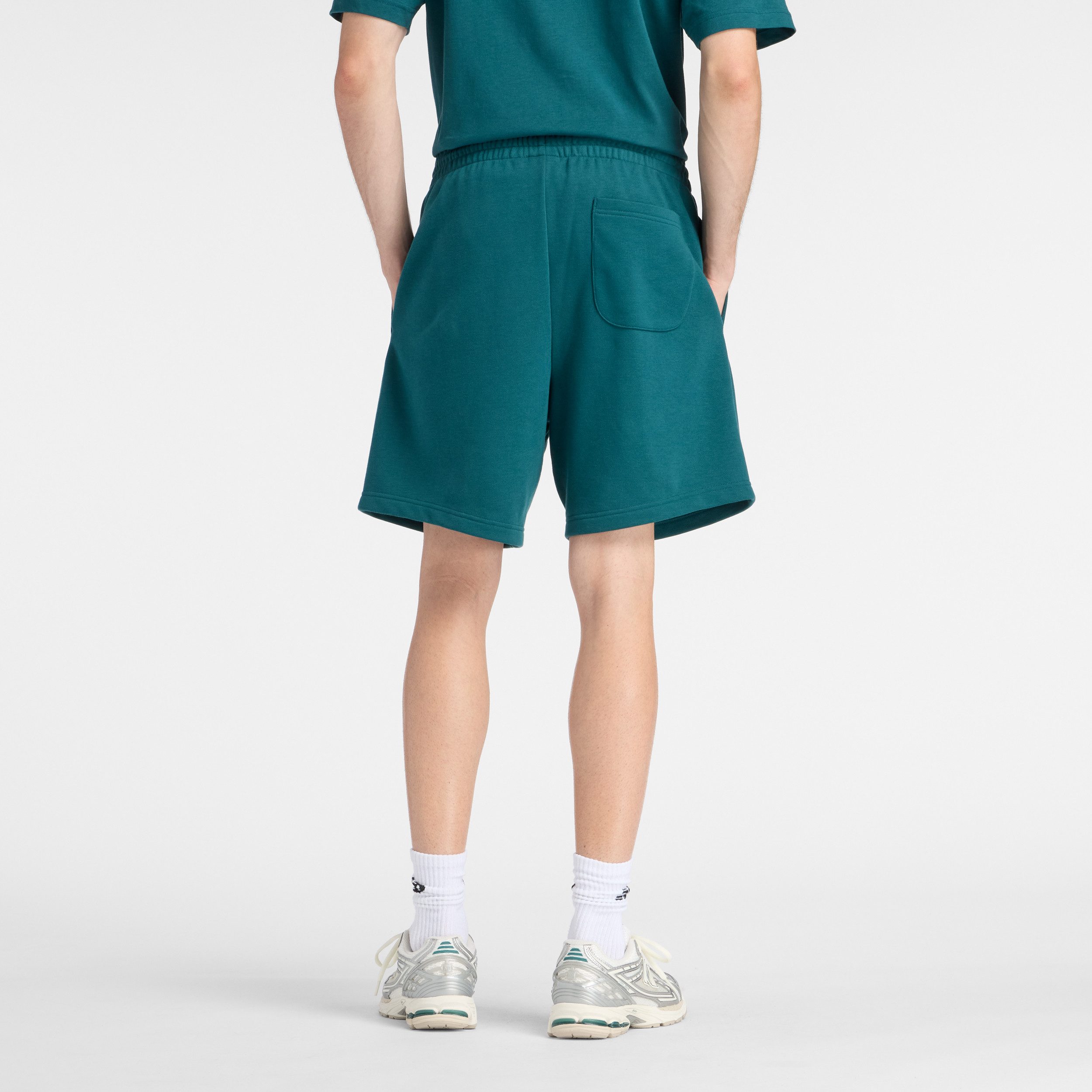 New Balance Sweatshorts Sport Essentials French Terry Short 7" mit Eingrifftaschen und Gesäßtasche, aus weichem French-Terry-Material