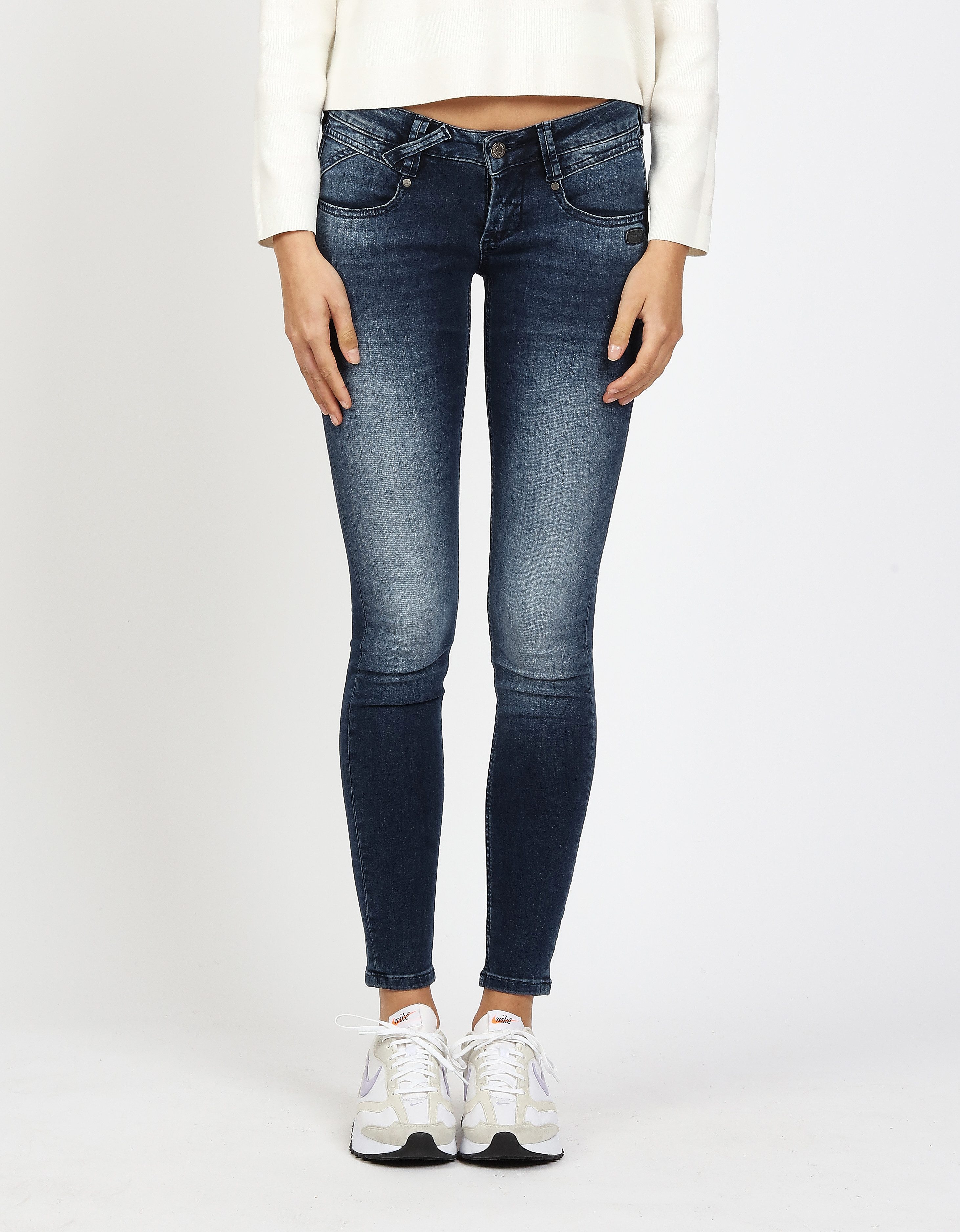 GANG Skinny-fit-Jeans 94NENA mit modischer Waschung
