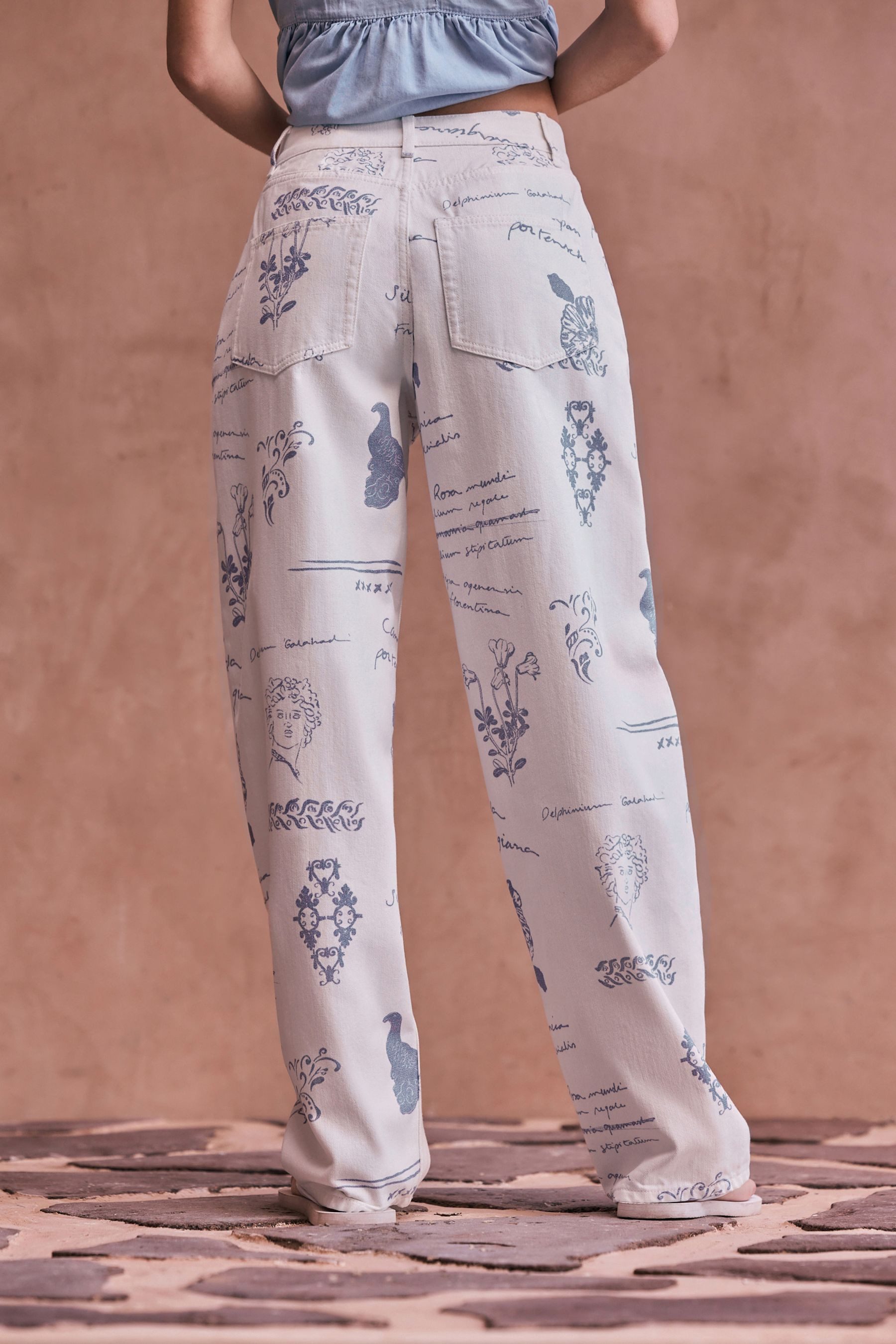 Next Weite Jeans National Trust x Next High Rise-Jeans Barrel (1-tlg)