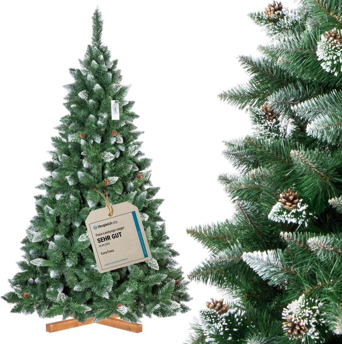 Fairytrees Künstlicher Weihnachtsbaum FT04, Kiefer Natur-Weiss beschneit, mit echten Tannenzapfen und Echtholz Baumständer