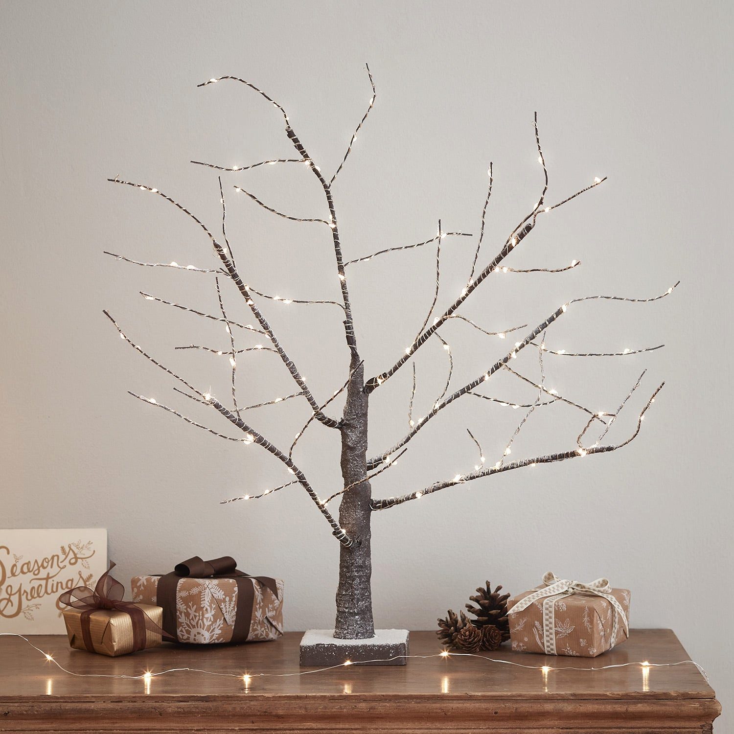 Lights4fun Künstlicher Weihnachtsbaum LED Baum Batteriebetrieb