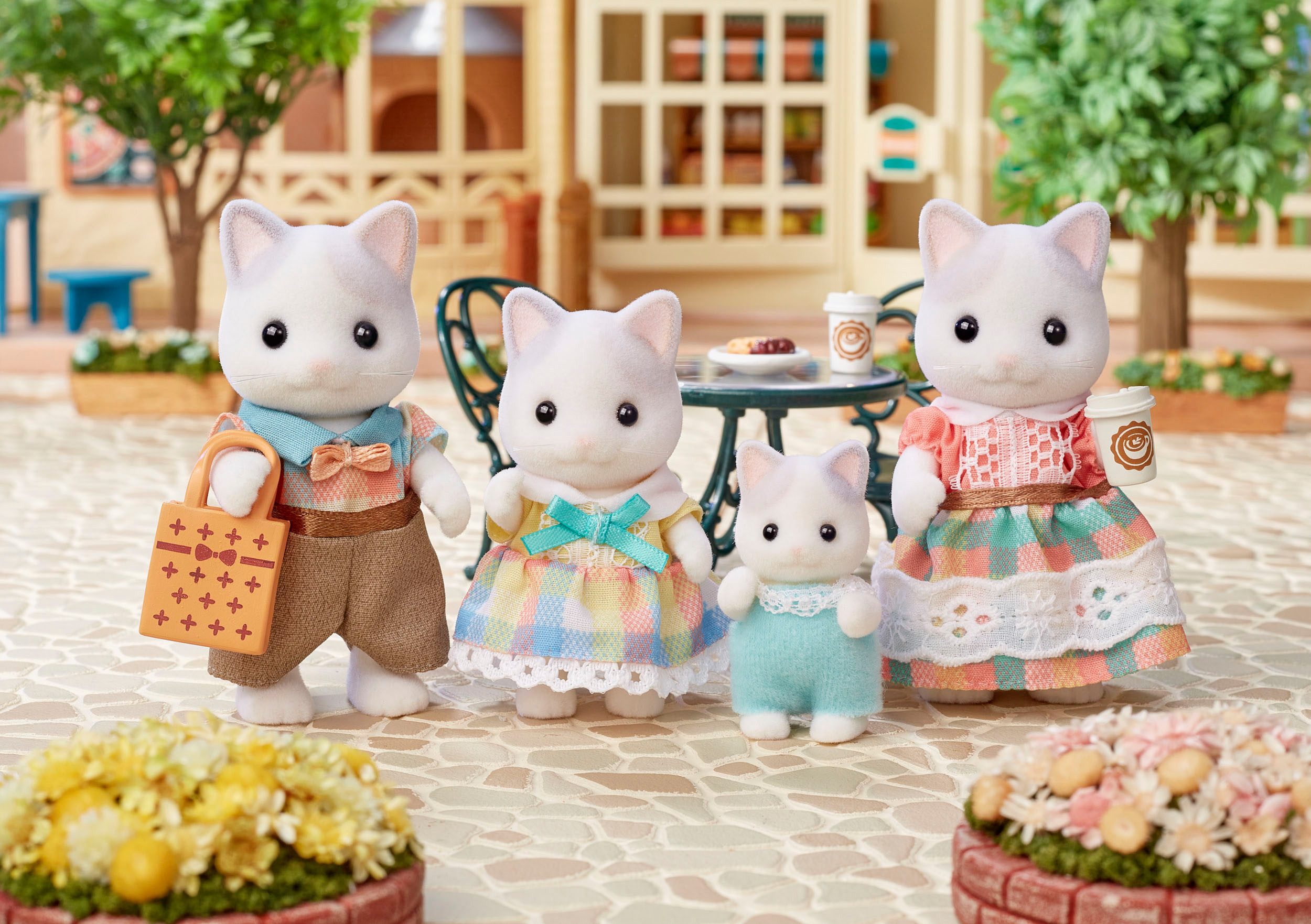 Sylvanian Families Spielfigur Milchkatzen Familie (5738)