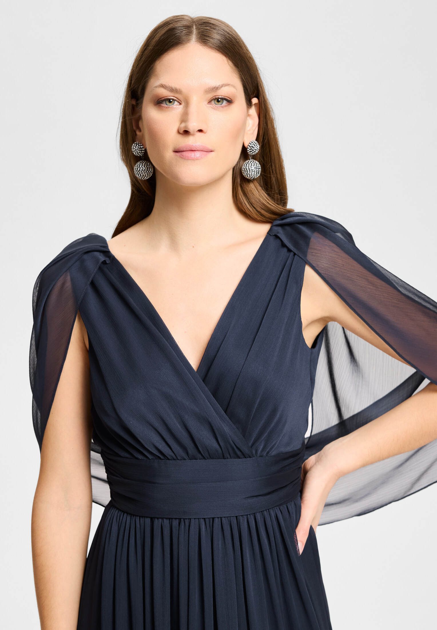 SWING Abendkleid - Abendkleid aus Crinkle Chiffon mit Schal-Cape Taillierter Schnitt mit fließendem Rockteil