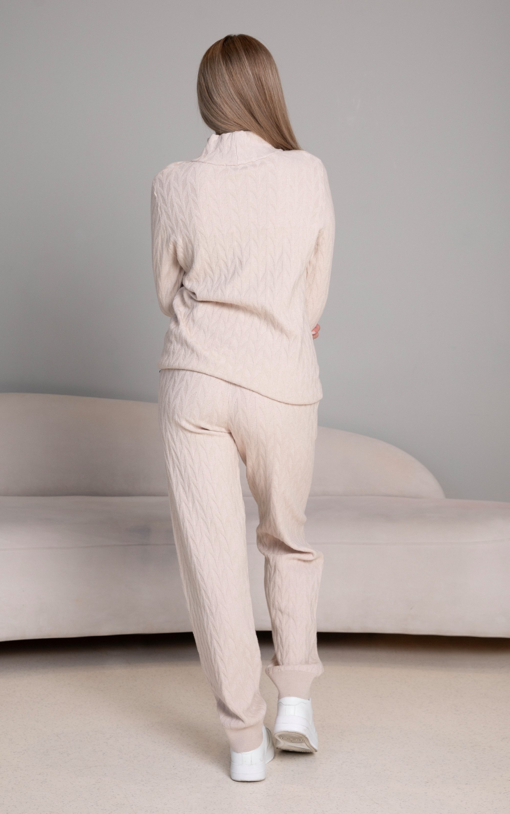 Passioni Strickhose aus Strick mit Nietendetails