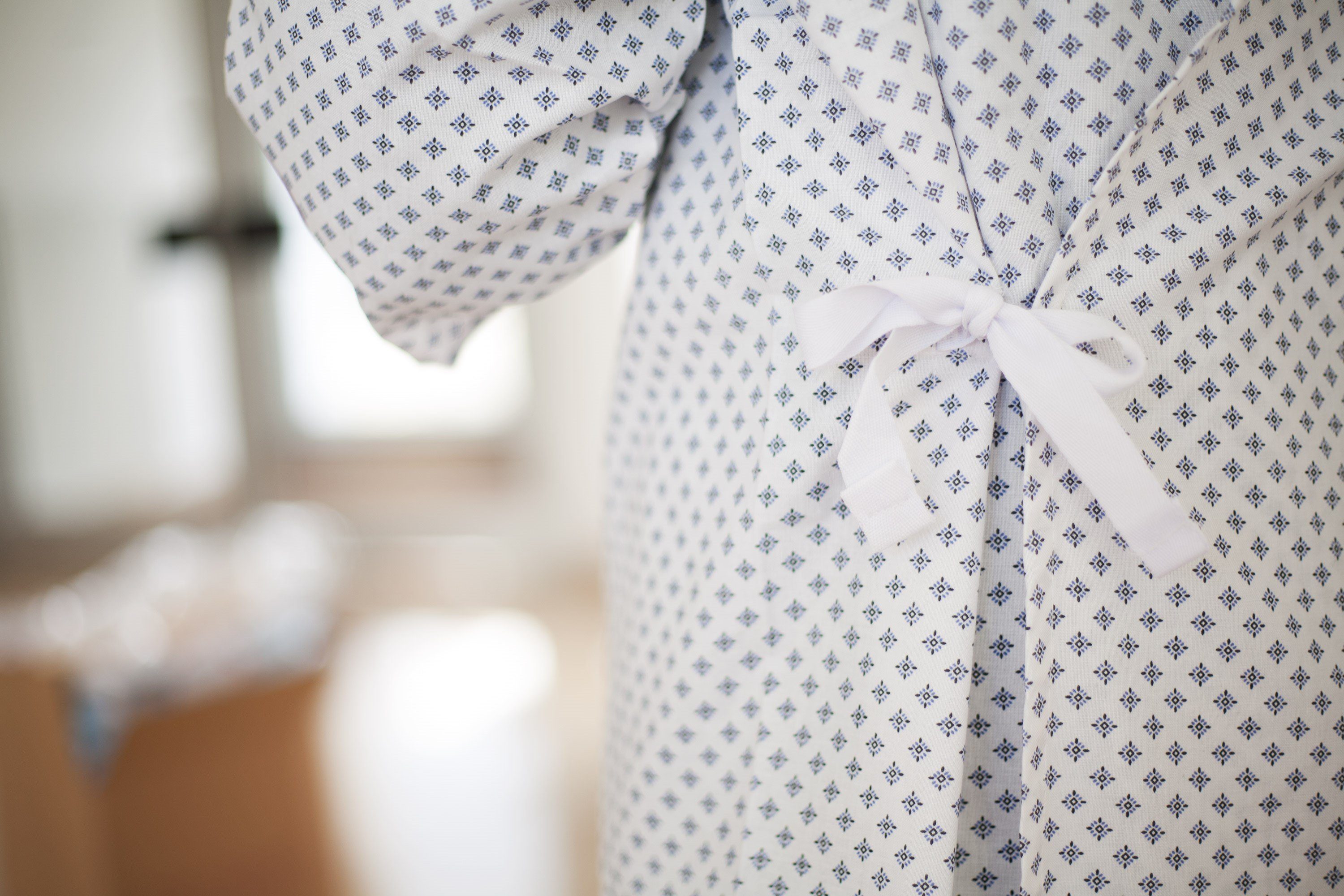 Clinotest Nachthemd Patientenhemd für Erwachsene, Krankenhaushemd (1-tlg) kochfest ohne einzulaufen, ideal für Kliniken & Pflegeeinrichtungen