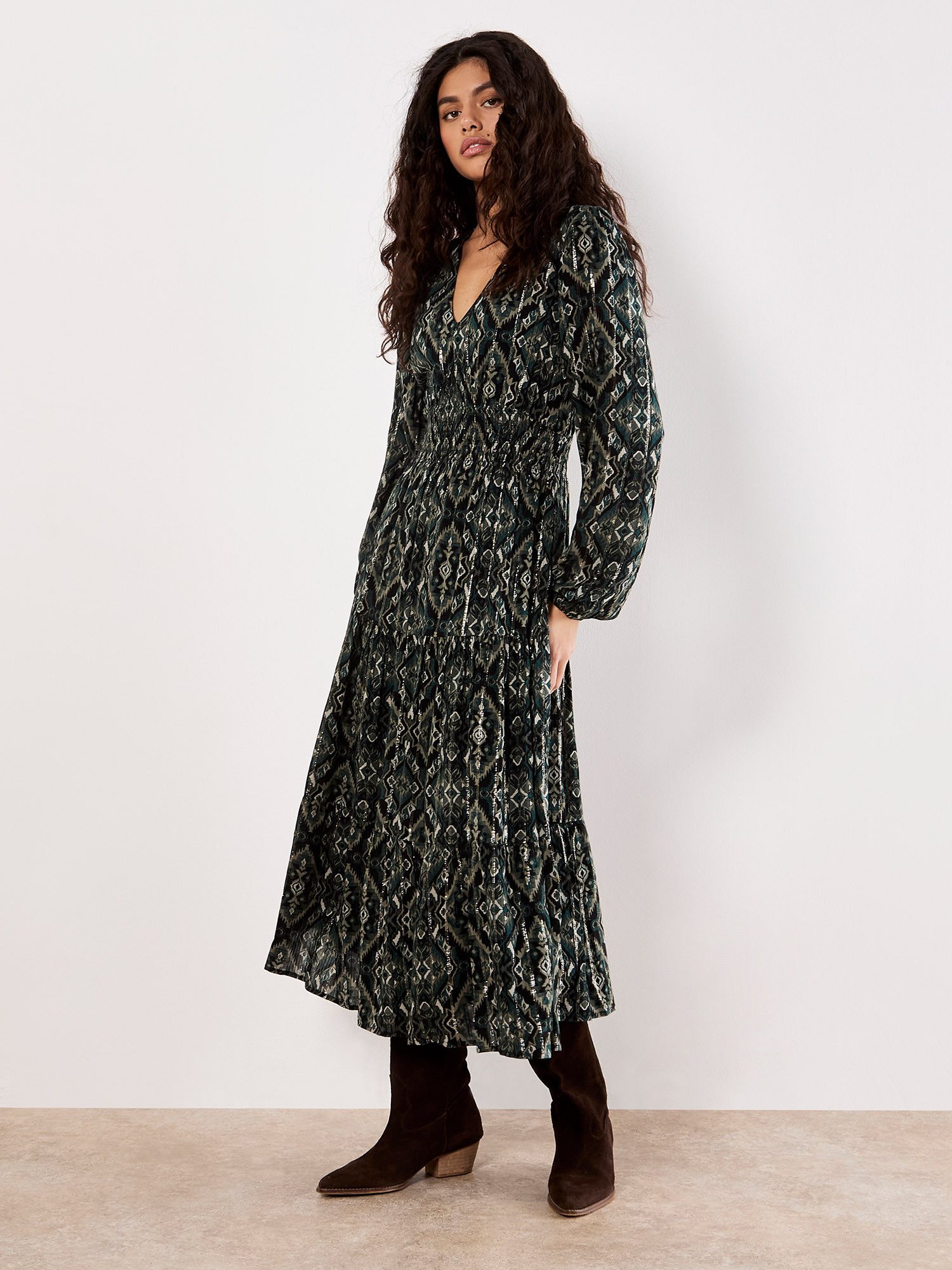 Apricot Druckkleid Midikleid mit Ikatmuster günstig online kaufen