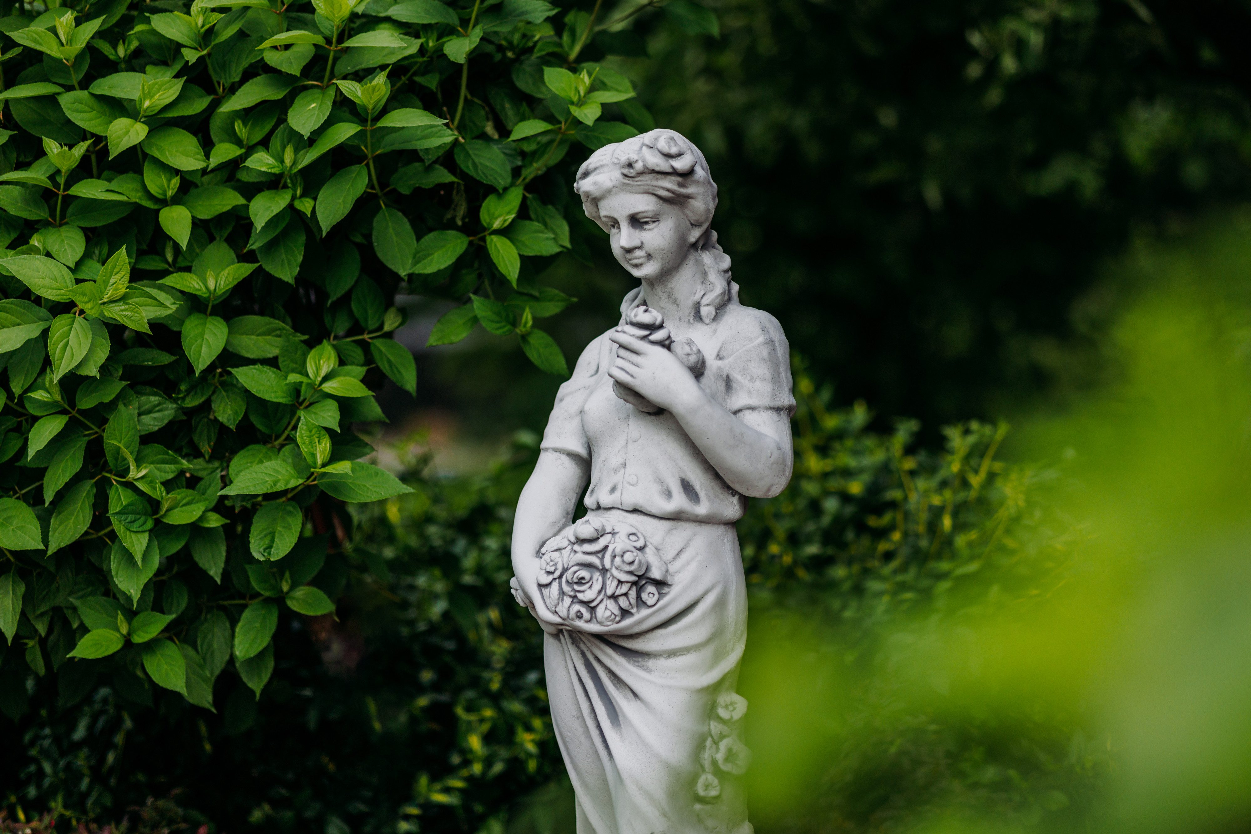 gartendekoparadies.de Gartenfigur Statue Frühling - Skulptur der Vier Jahreszeiten, H. 100 cm, 50 kg, Frostsicher