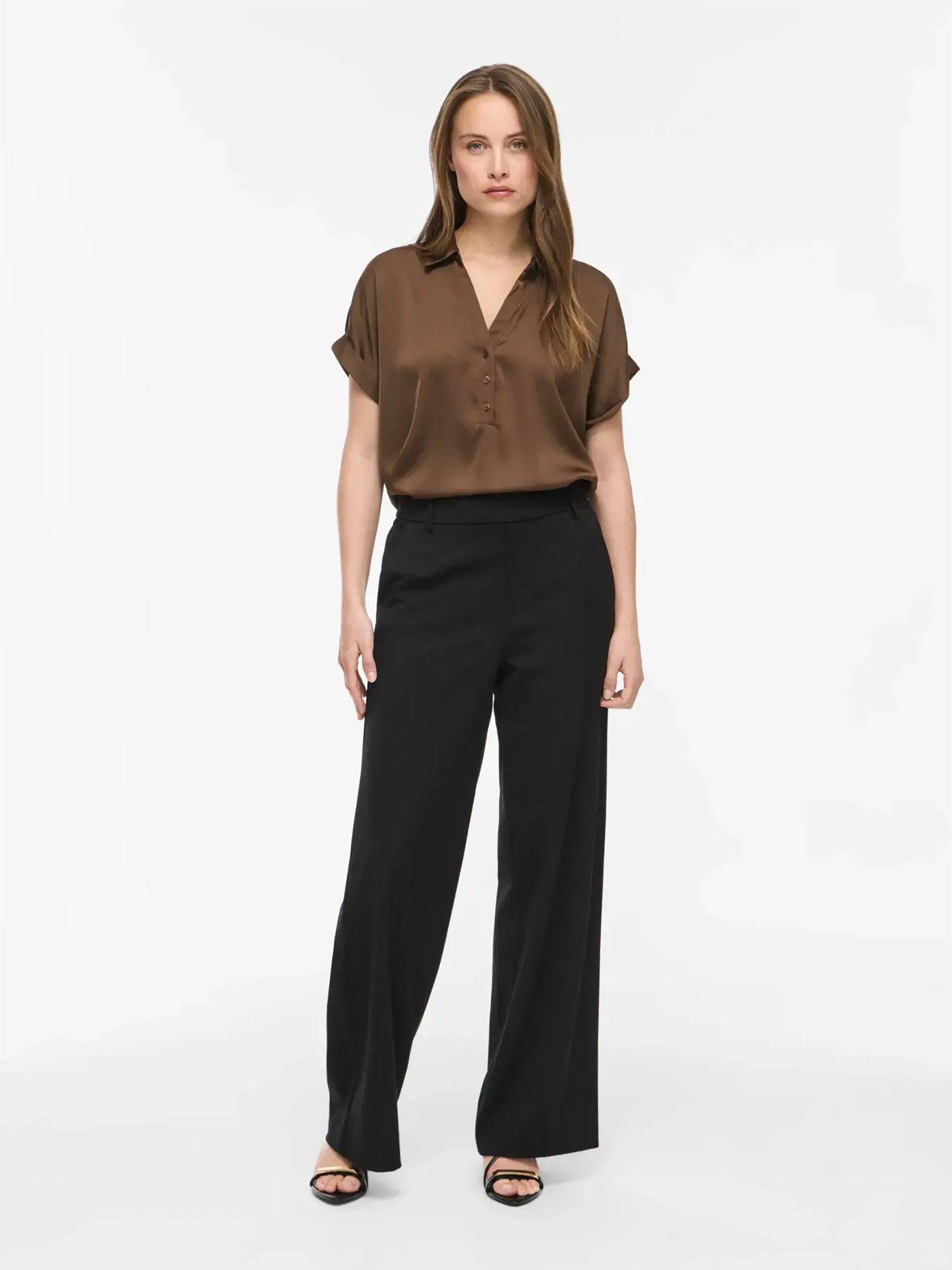 Vila Blusenshirt V-Ausschnitt Knopfleiste Satin Look Umgeschlagene Ärmel für Damen (1-tlg) Recyceltes Material nachhaltig Normal Fit V-Ausschnitt Kurzarm