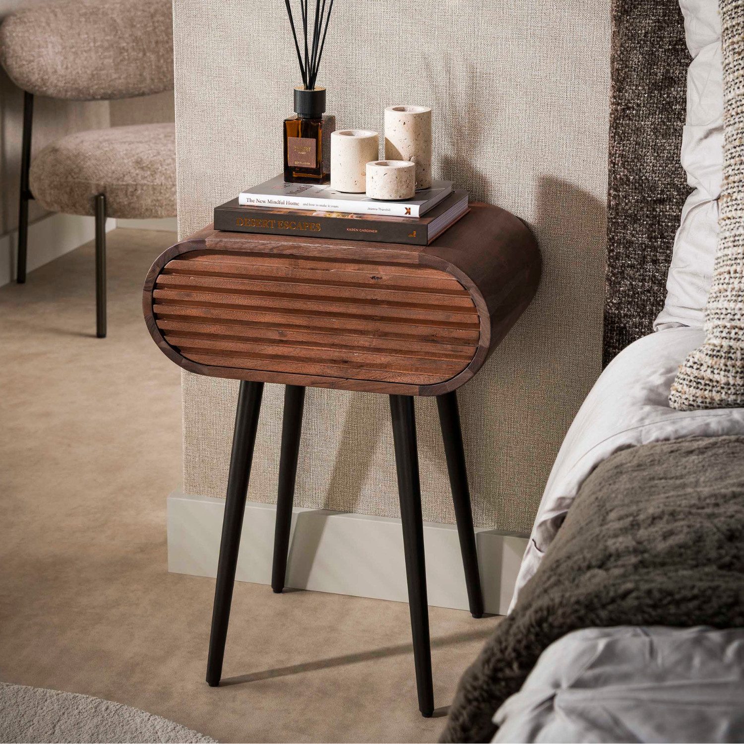 alesvelt Nachtschrank OVALO STAND Freistehende Massivholz-Konsole mit Rillenfront (Packung, 1-Tisch) 45x60cm