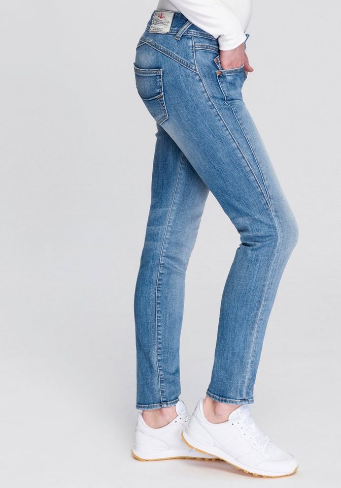 Herrlicher Slim-fit-Jeans GILA SLIM ORGANIC umweltfreundlich dank Kitotex  Technology, 5-Pocket-Style mit toller Steppung an den Backpockets