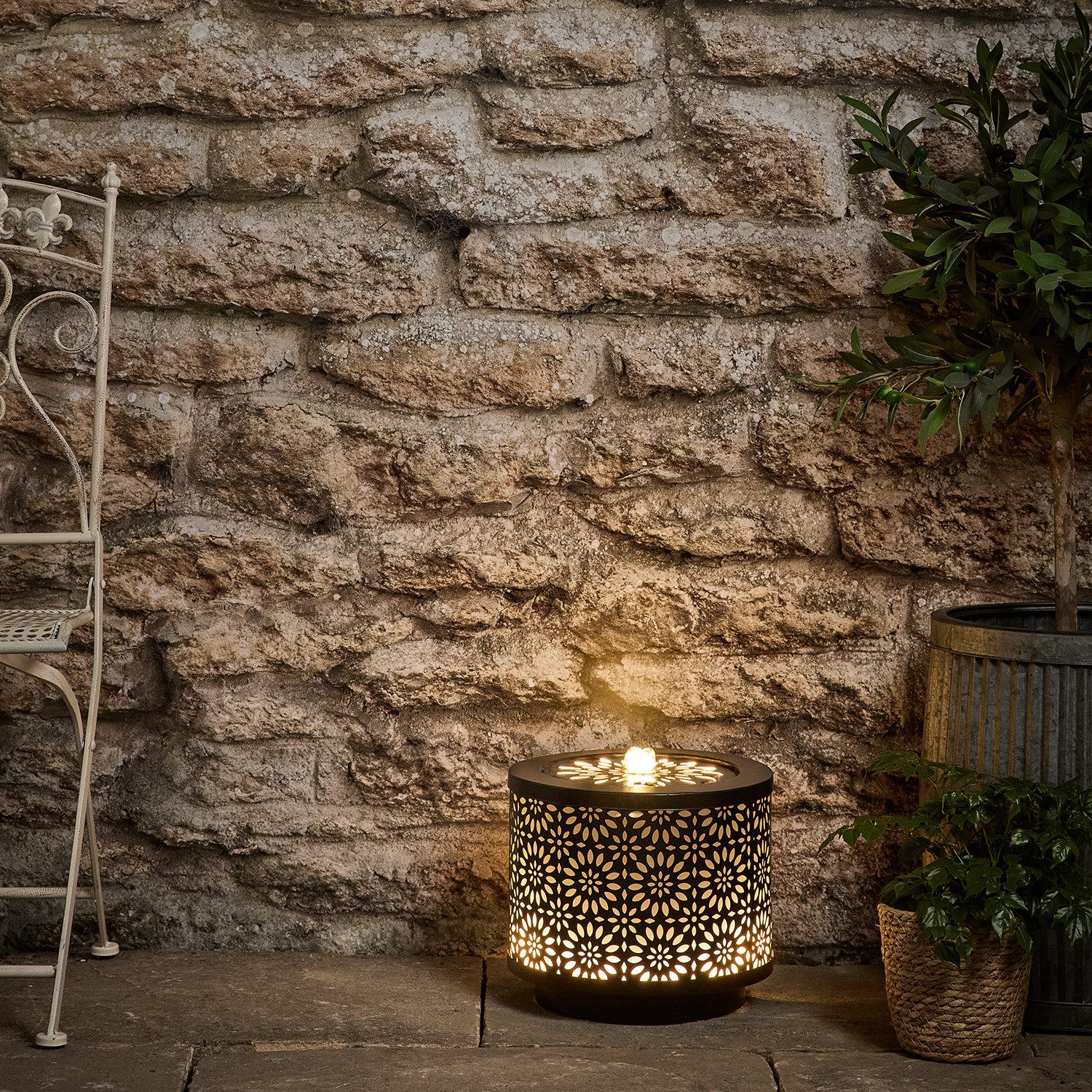 Lights4fun LED Dekolicht Lucia LED Gartenbrunnen Schale