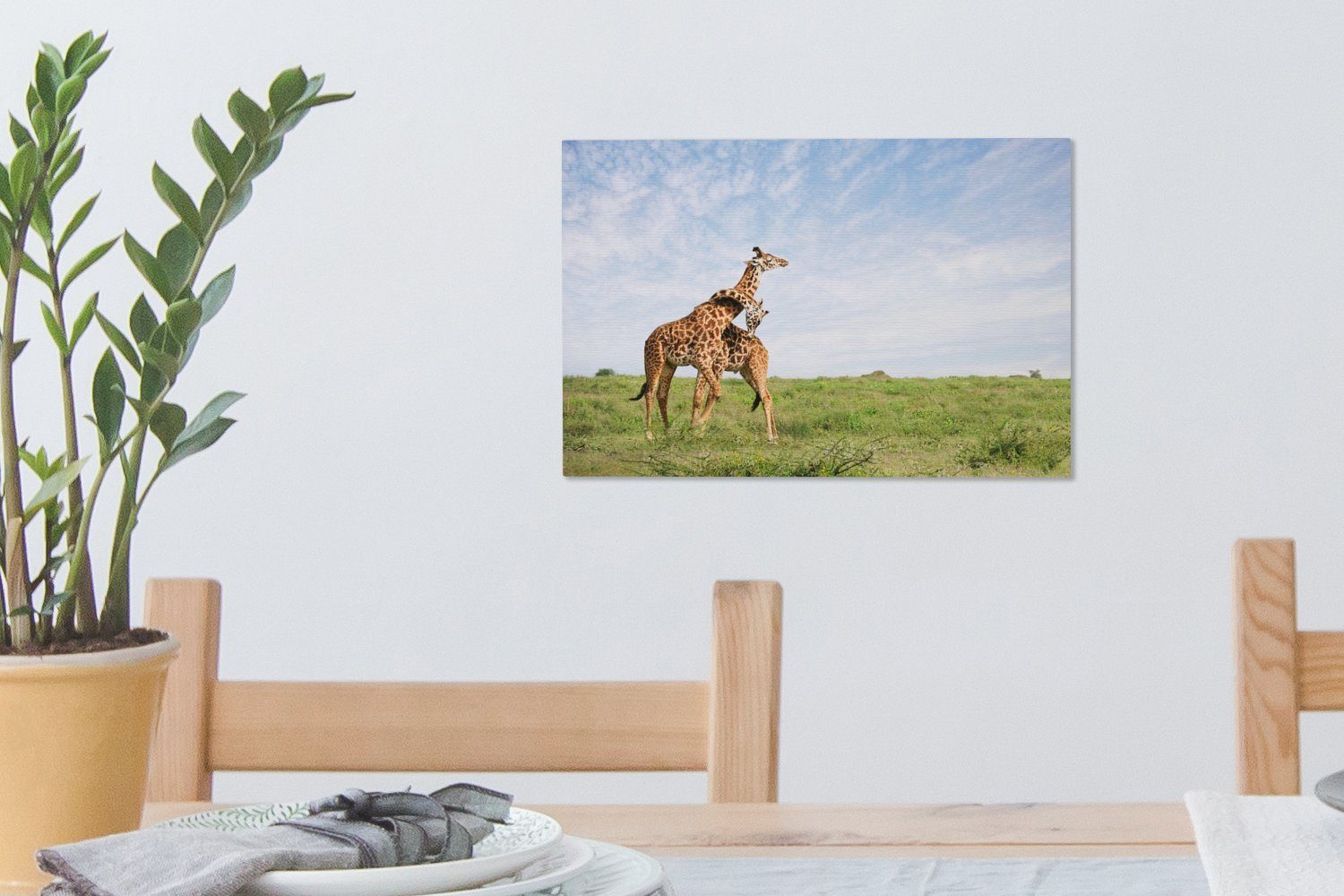OneMillionCanvasses® Leinwandbild Zwei 30x20 Wanddeko, Leinwandbilder, St), (1 kuscheln, Giraffen Aufhängefertig, Wandbild cm