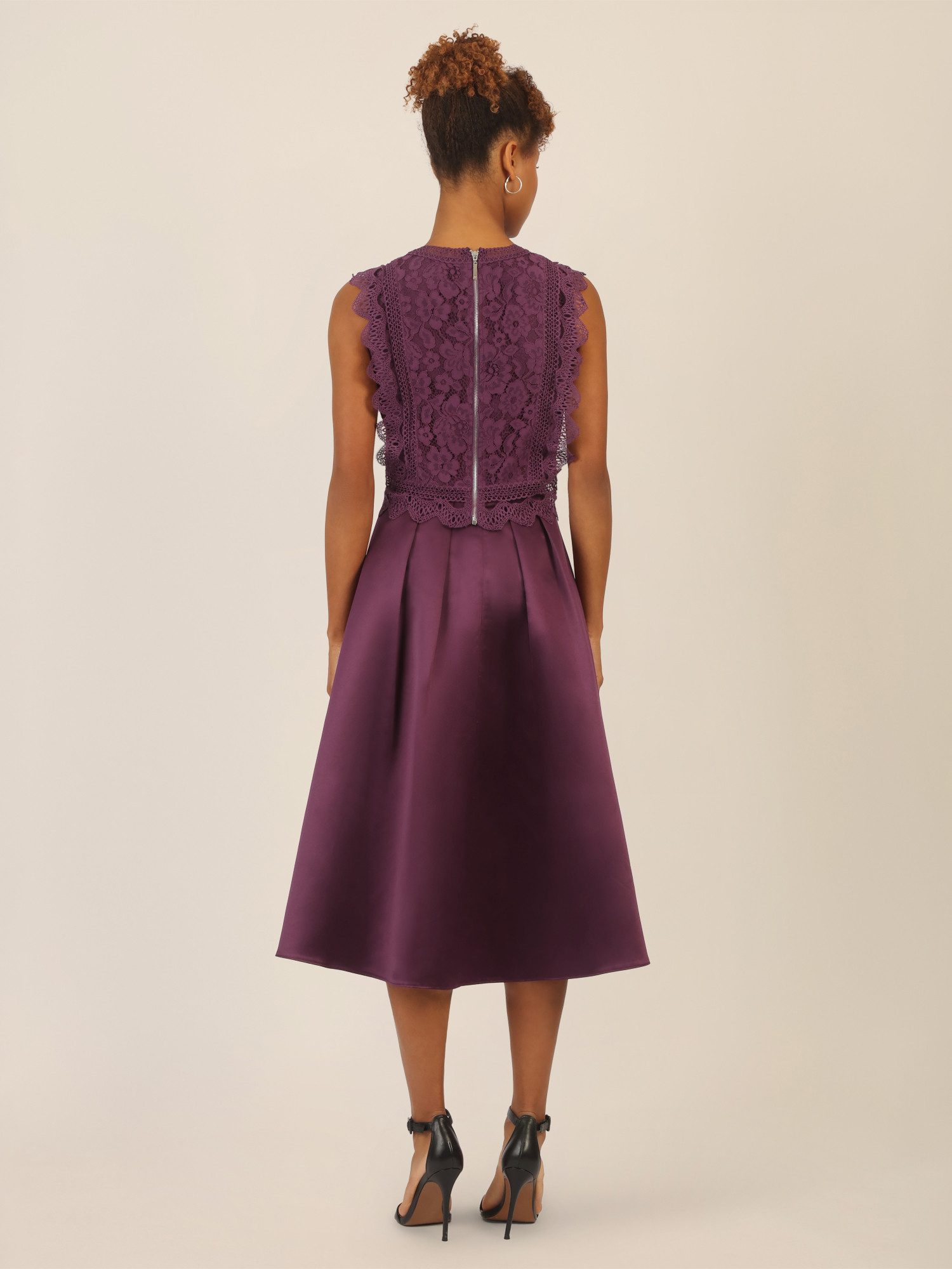 Apart Midirock mit Falten und weitem Saum