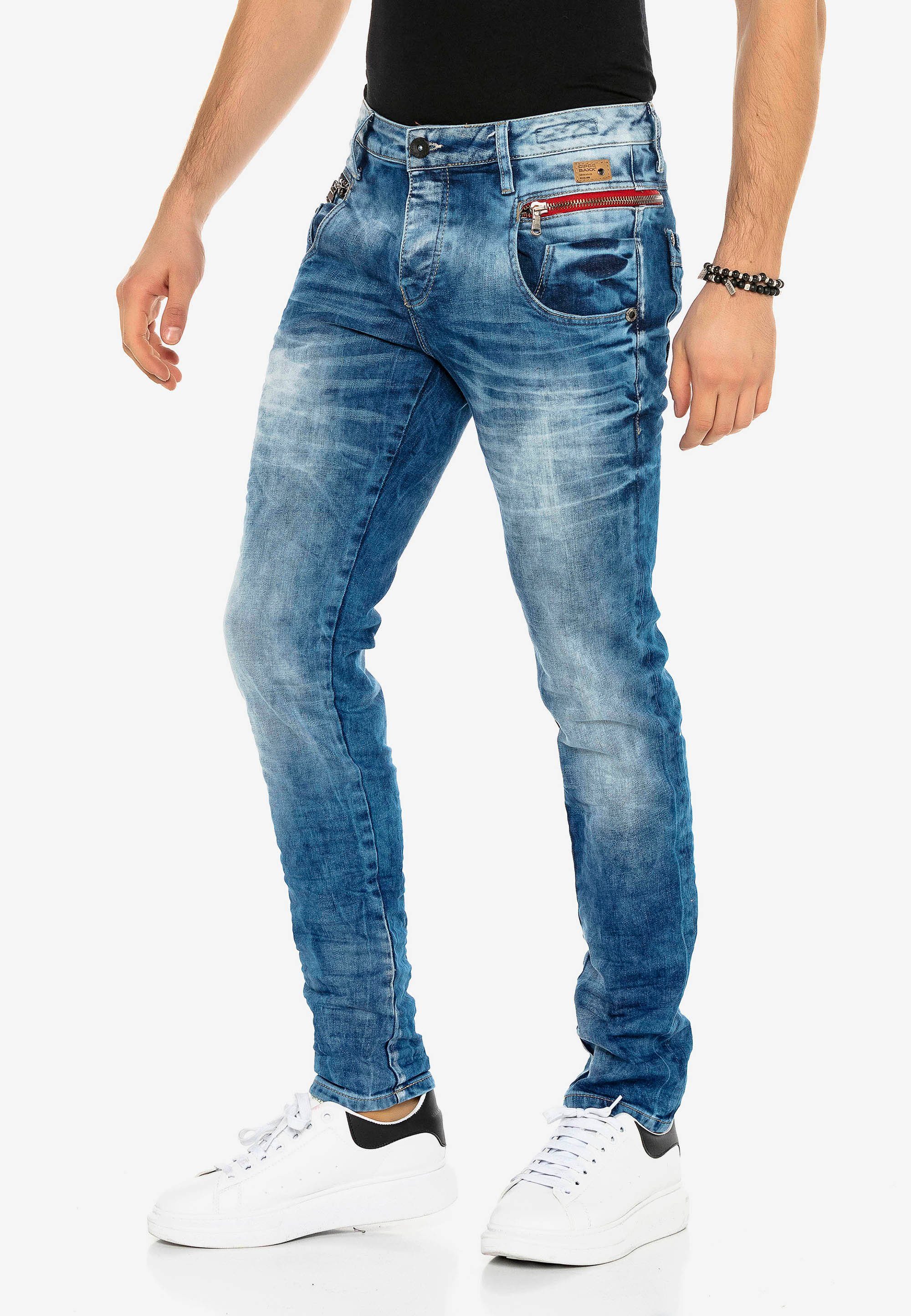 in Slim-fit-Jeans Design in Fit Straight & Cipo Baxx verwaschenem