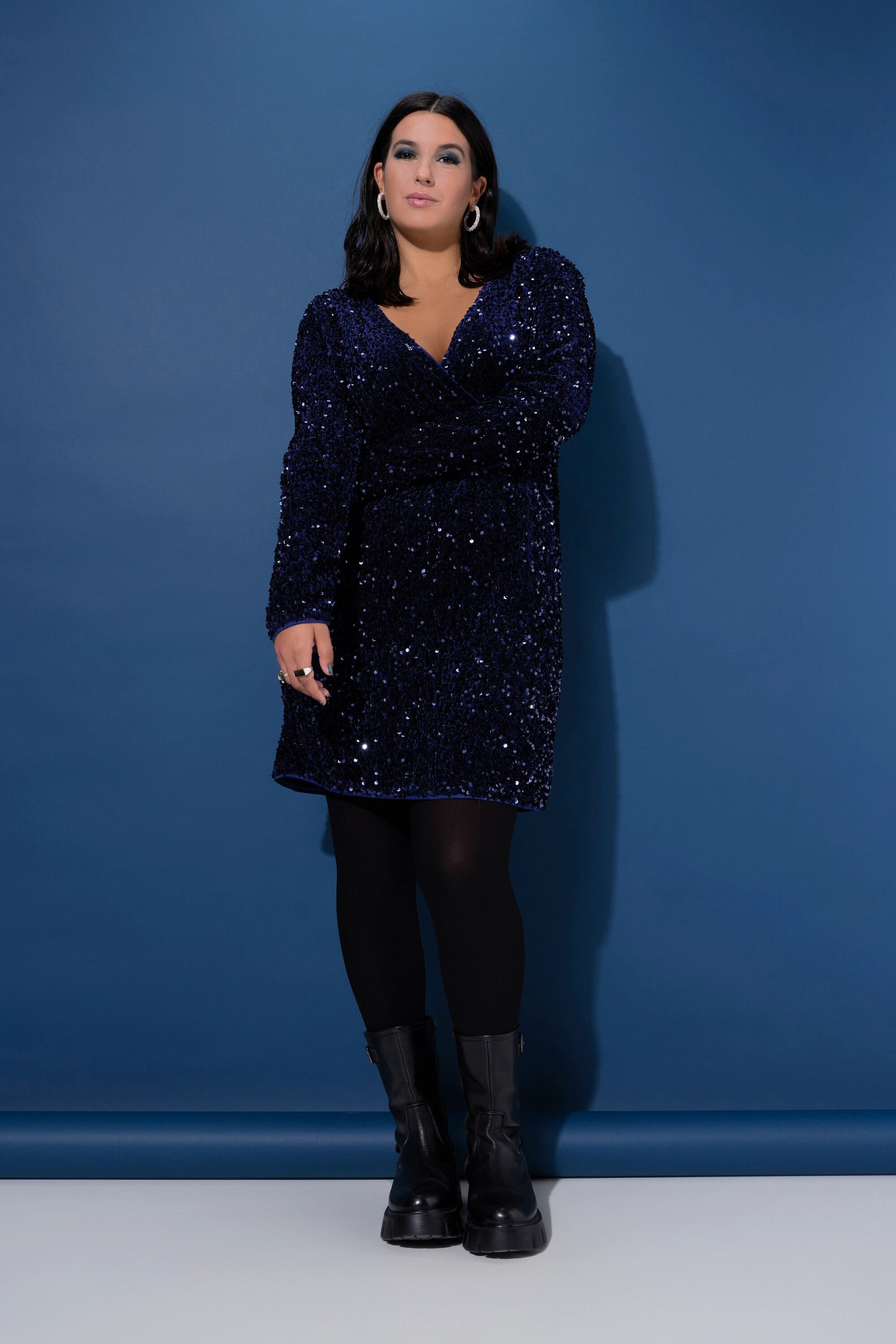 Studio Untold Minikleid Kleid Wickeloptik Pailletten V-Ausschnitt