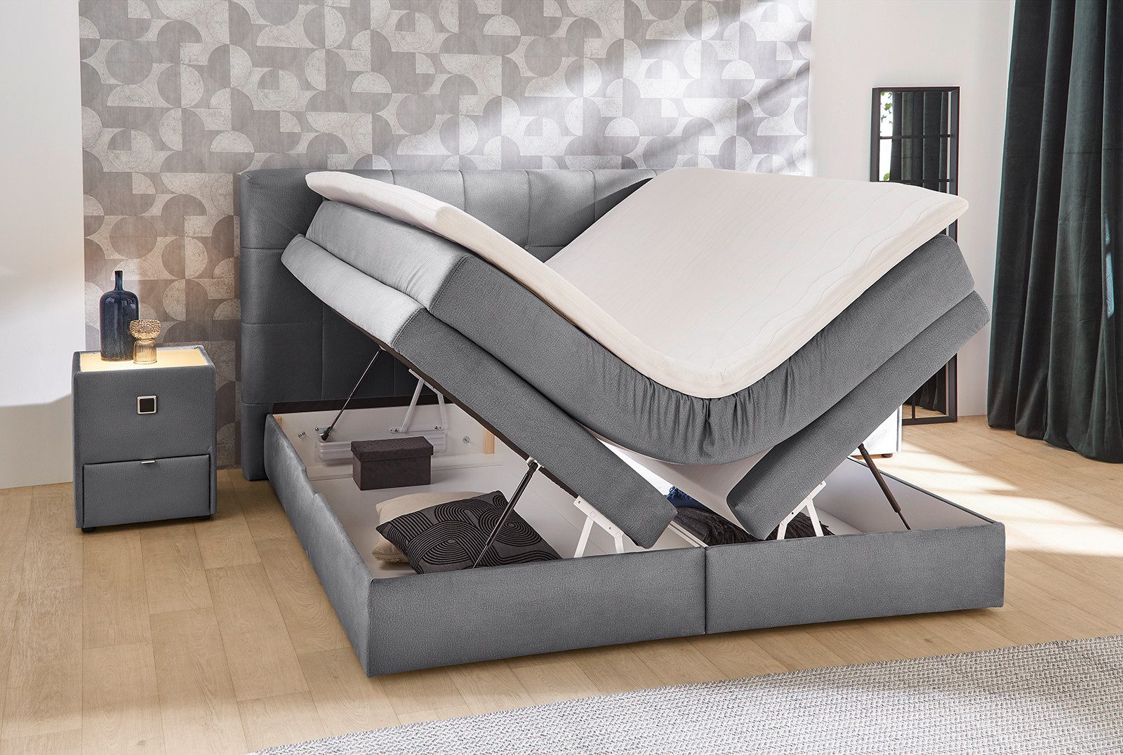 Jockenhöfer Gruppe Boxspringbett AMY in Samt, erhältlich in der Breite 180cm, mit Bettkasten und Kaltschaum-Topper