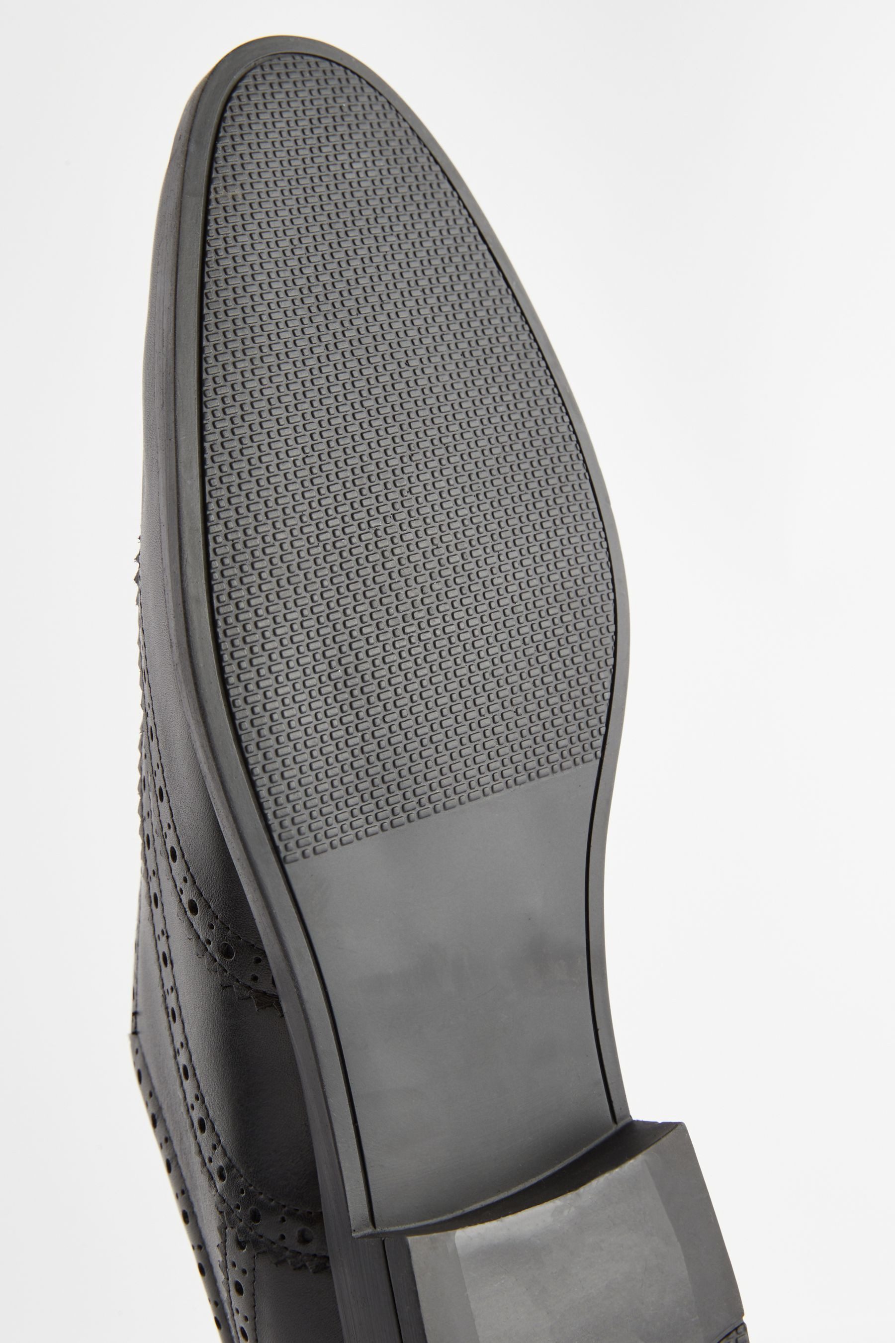 Next Oxford-Brogues aus Leder, weite Passform Budapester