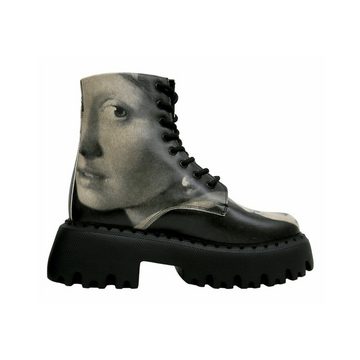 DOGO Girl with A Pearl Earring BW Chelseaboots Vegan