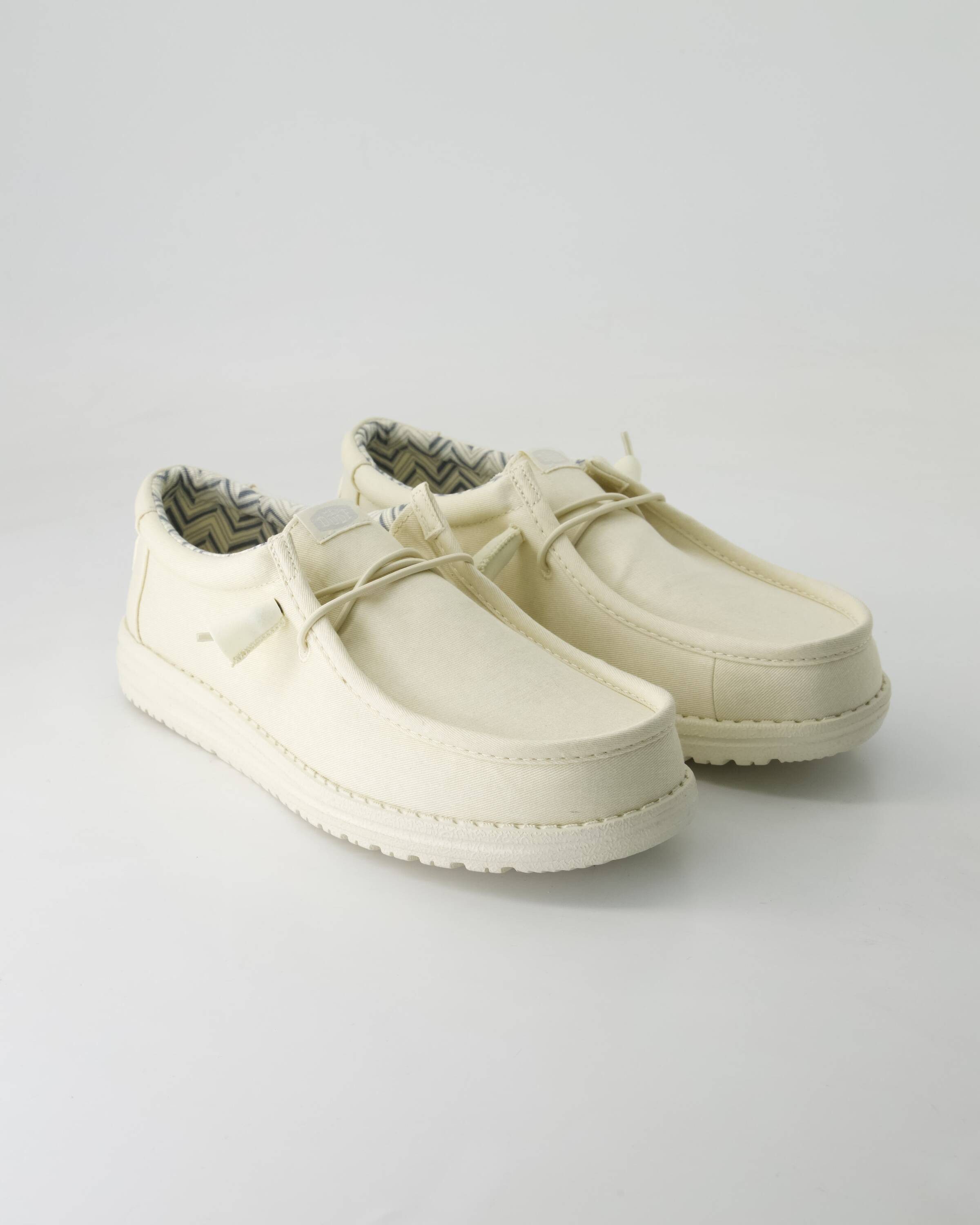 Wally Stretch Sneaker