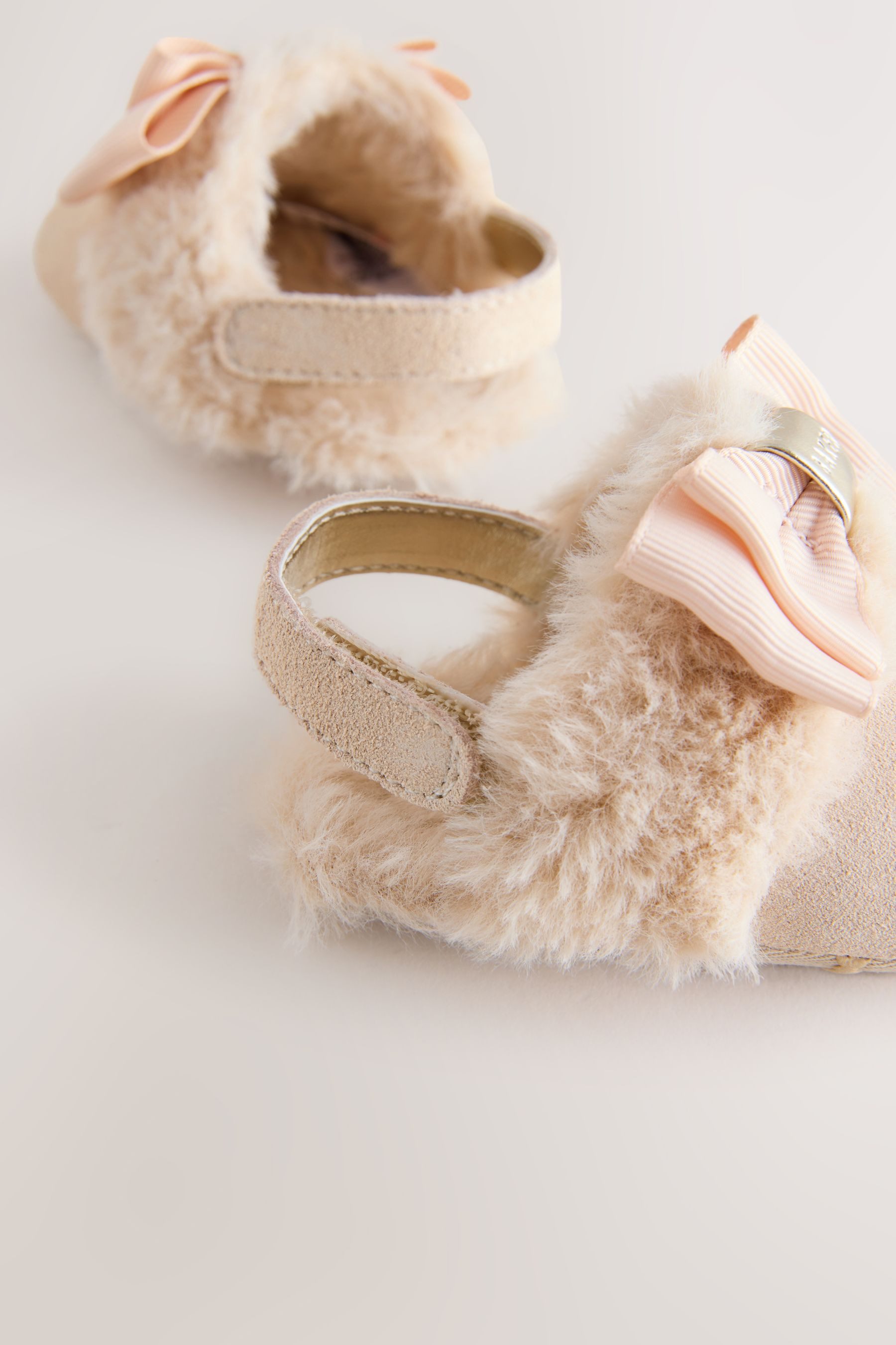 Baker by Ted Baker Baker by Ted Baker Baby Kunstfellpantoletten Pantolette (1-tlg)