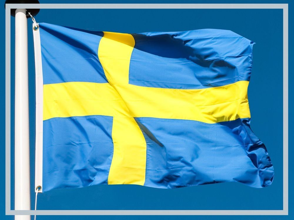 Messing cm Fahnenmast), 2 x PHENO (Hissflagge Schwedische Schweden 150 Inkl. Ösen Flagge 90 FLAGS Flagge Fahne für Nationalflagge