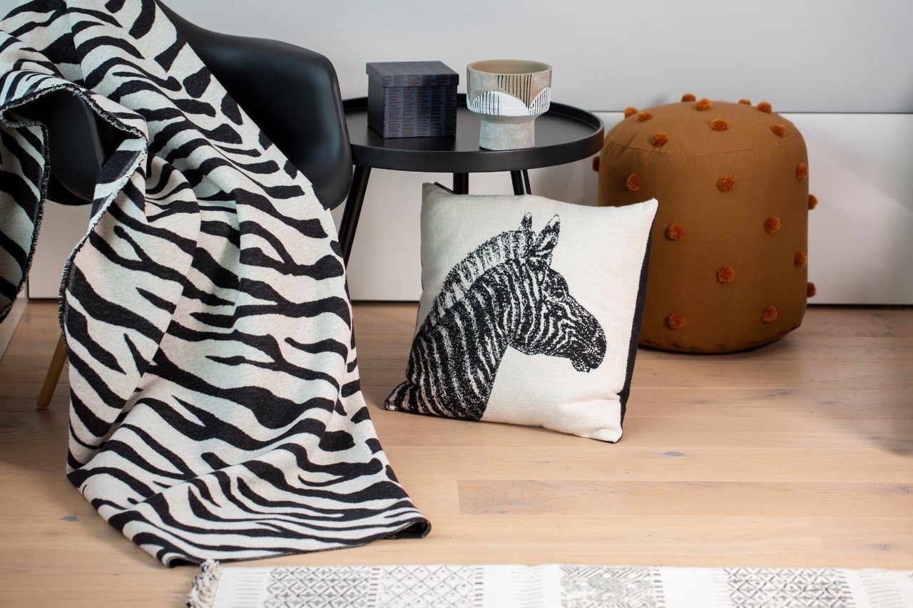 DAVID FUSSENEGGER Kissenhülle Nova 'Zebra' 50 x 50 cm Schwarz