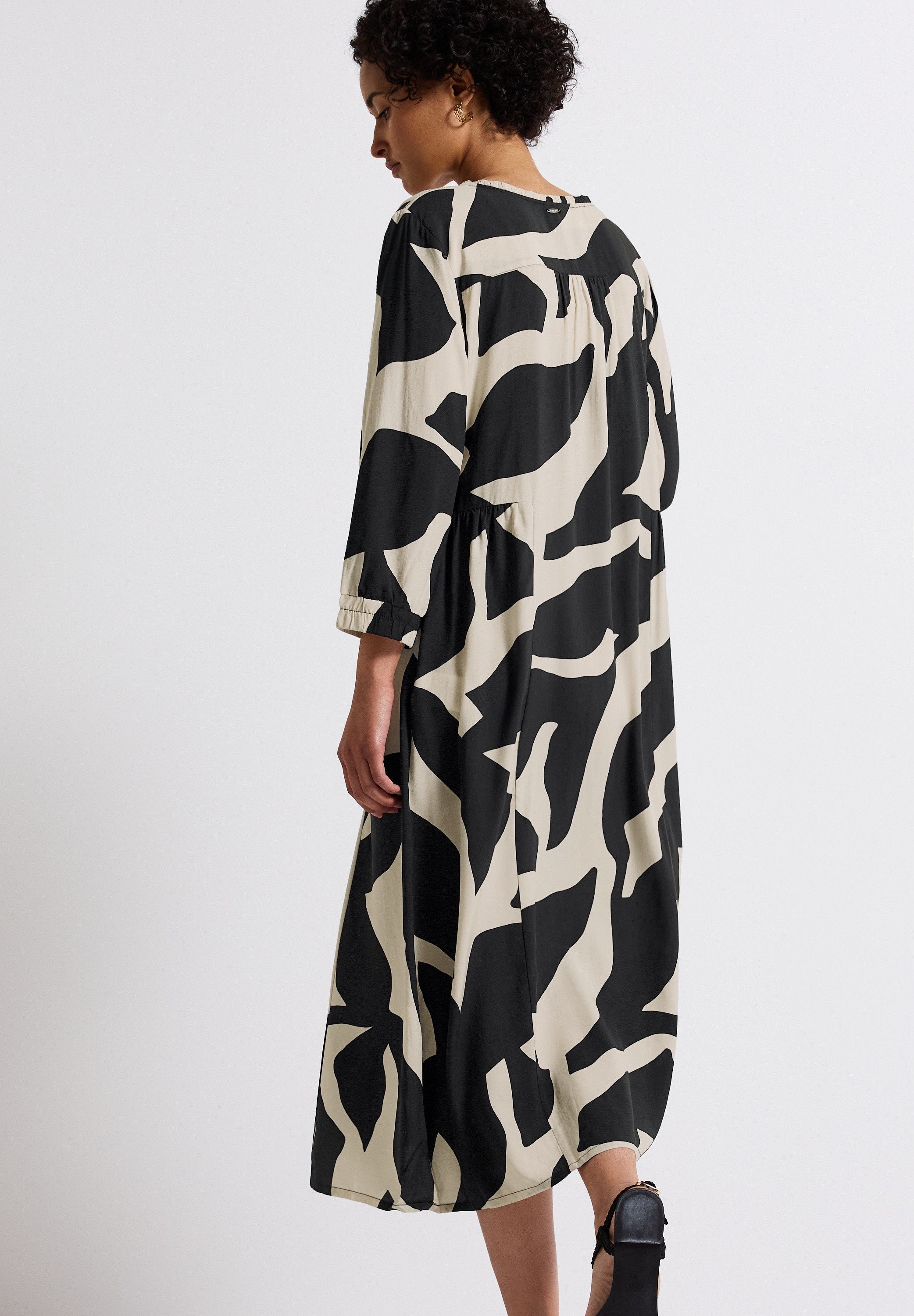 STREET ONE Midikleid mit grafischem Muster und 3/4 -Arm günstig online kaufen