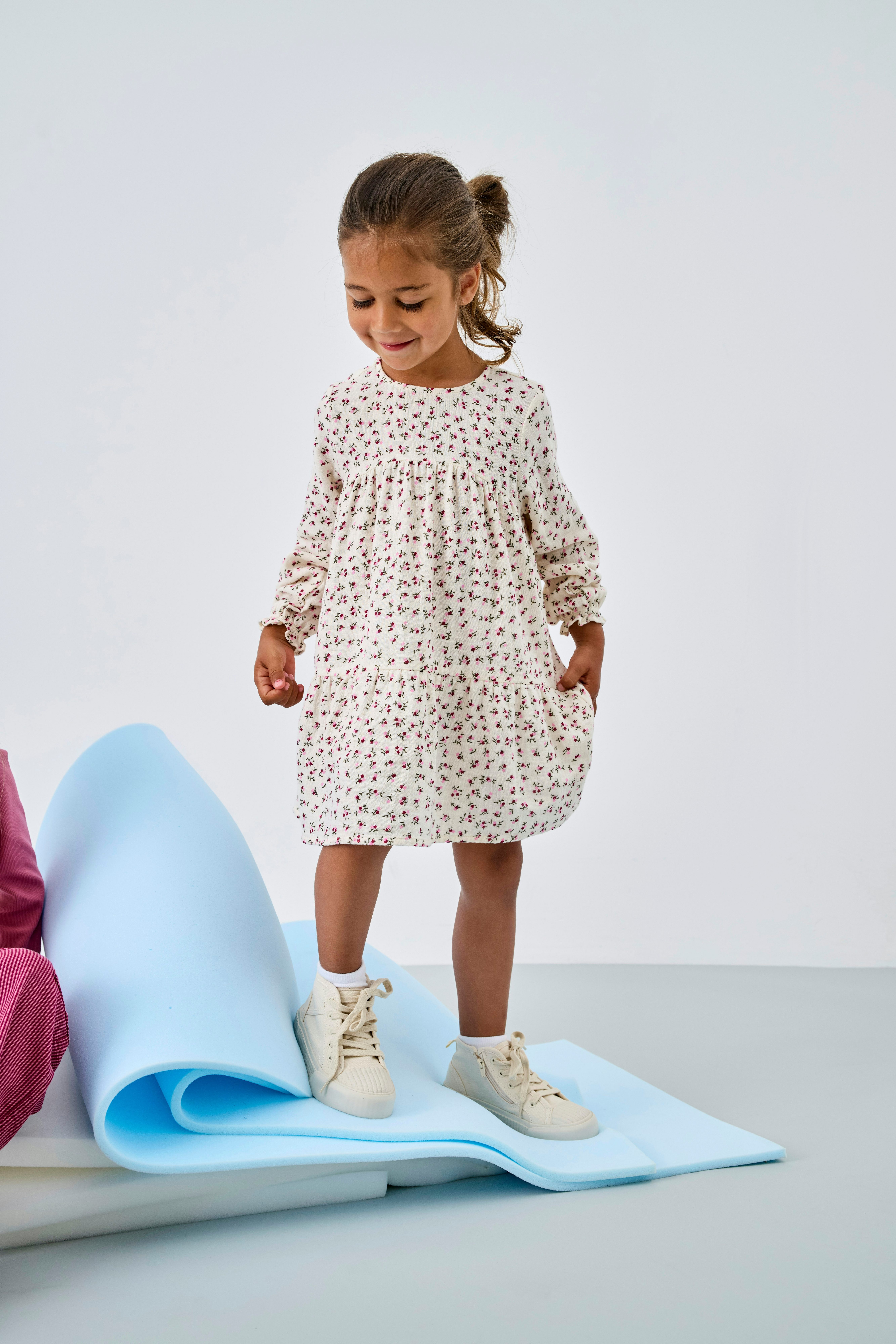 KIDS ONLY Druckkleid KMGTHYRA LIFE LS A-SH DRESS AOP WVN NOOS