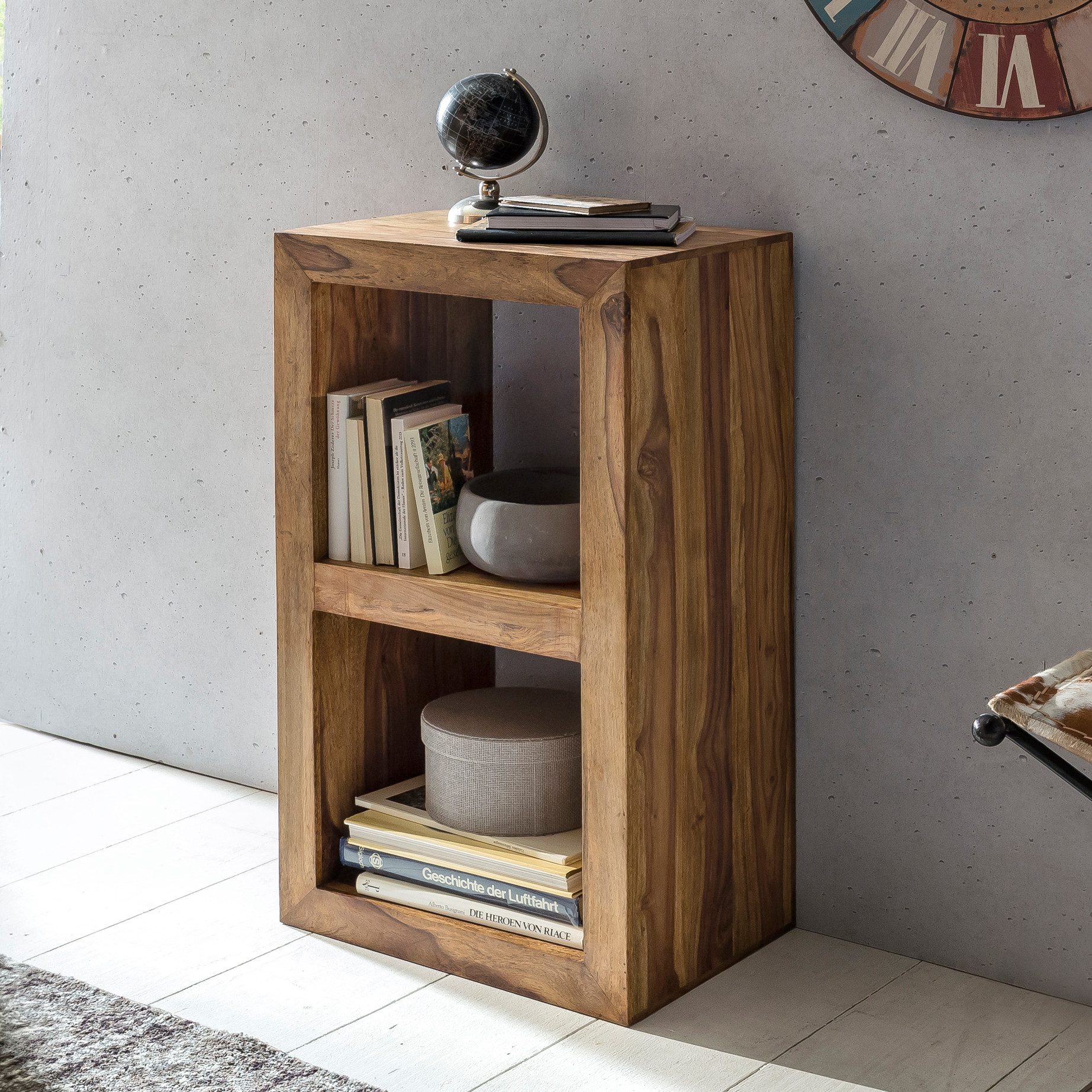 furnicato Standregal Massivholz, Walnuss Finish 88x50x35 cm, 1-tlg.