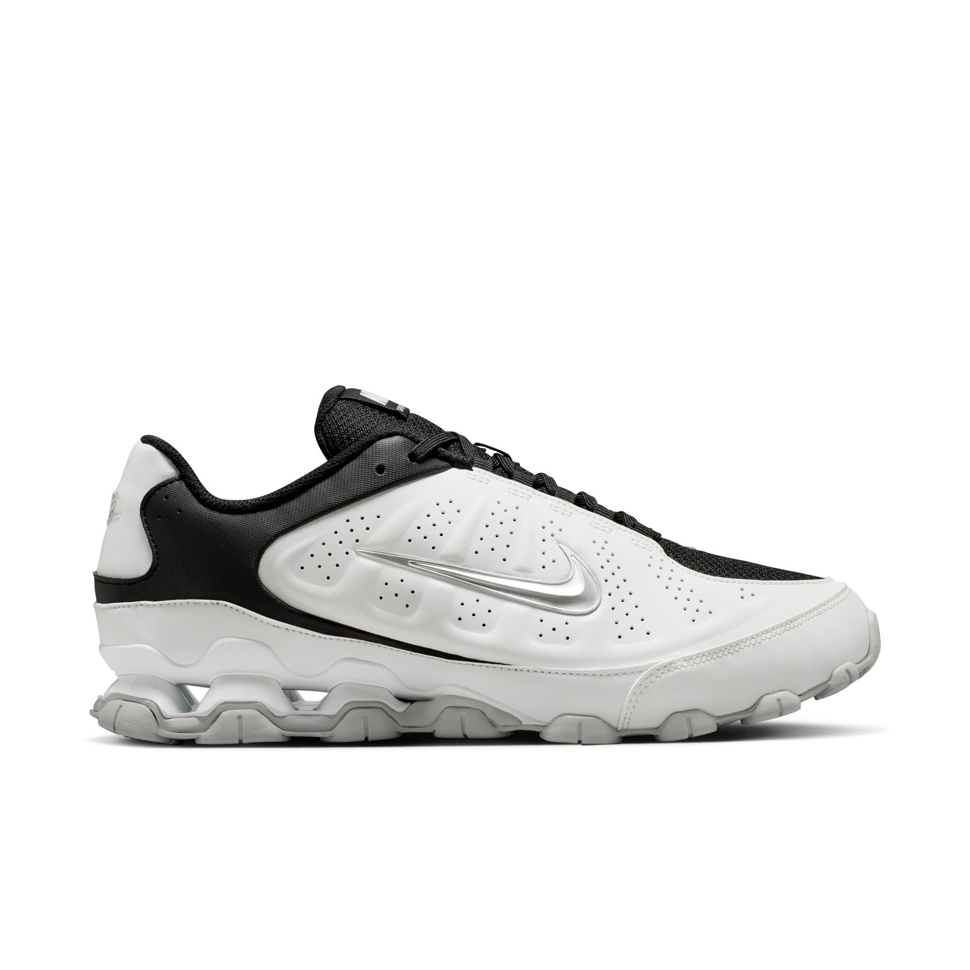 Nike Sportswear Reax 8 Sneaker inspiriert vom Design des Nike Shox