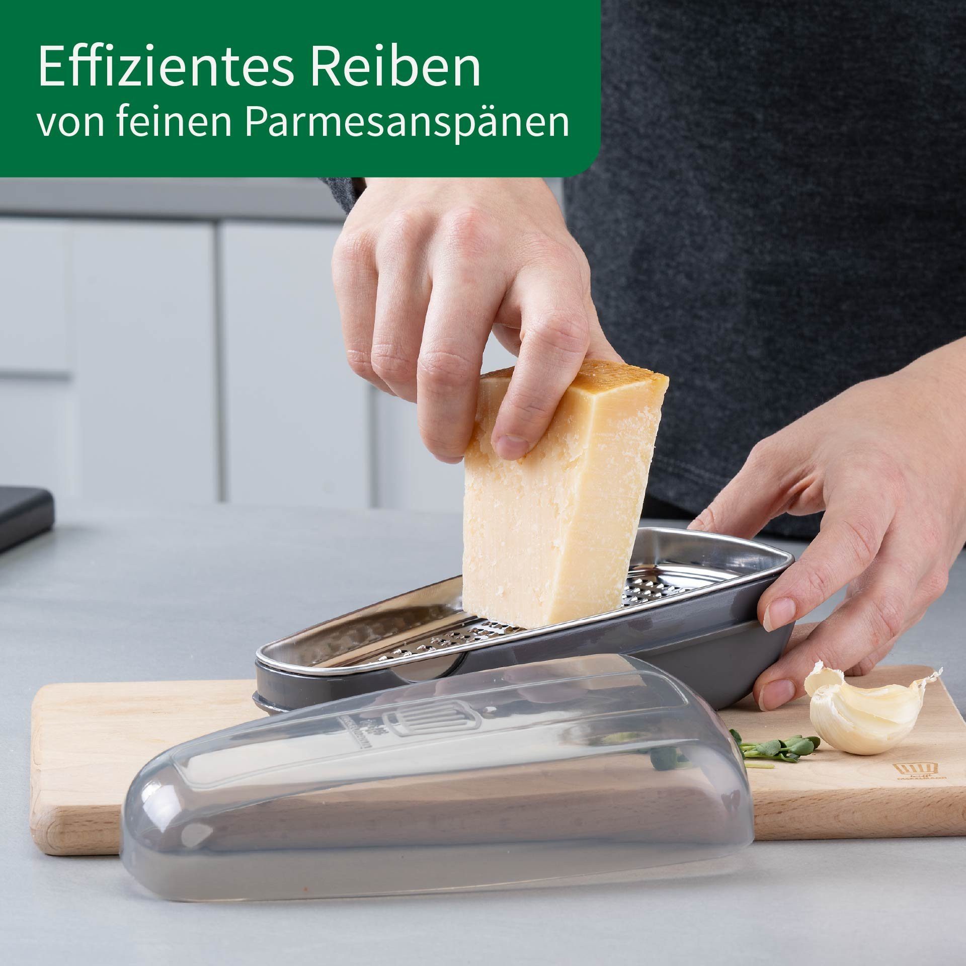 Chefkoch trifft Fackelmann Käsereibe Parmesanreibe mit Behälter, Käsereibe, Käsehobel, Käsemühle – Bild 4 von 5