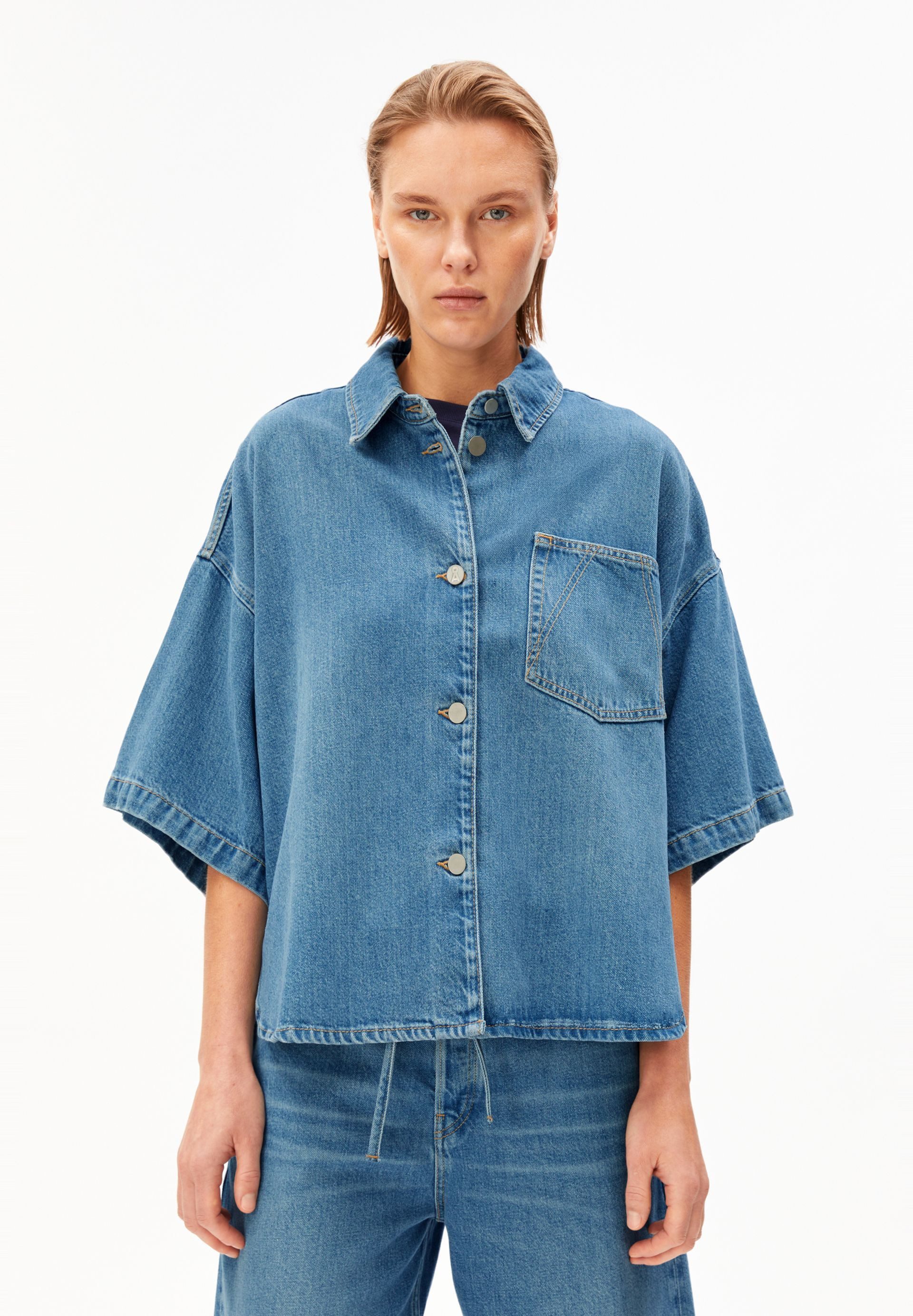 Armedangels Kurzarmbluse DENIM Jeans-Overshirt aus Baumwoll-Lyocell-Mix Oversized Fit
