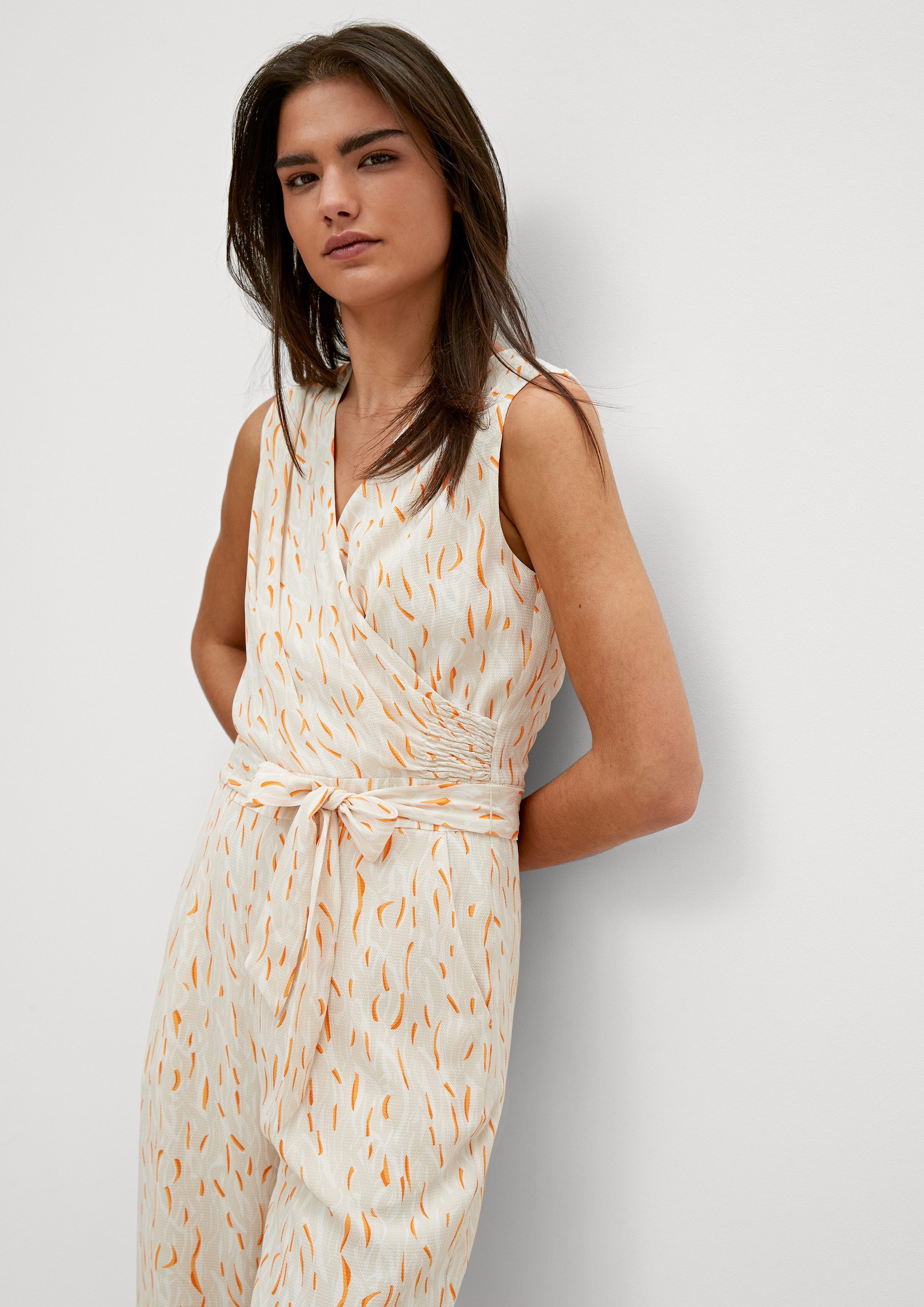 comma Jumpsuit Overall Jumpsuit mit Crêpestruktur