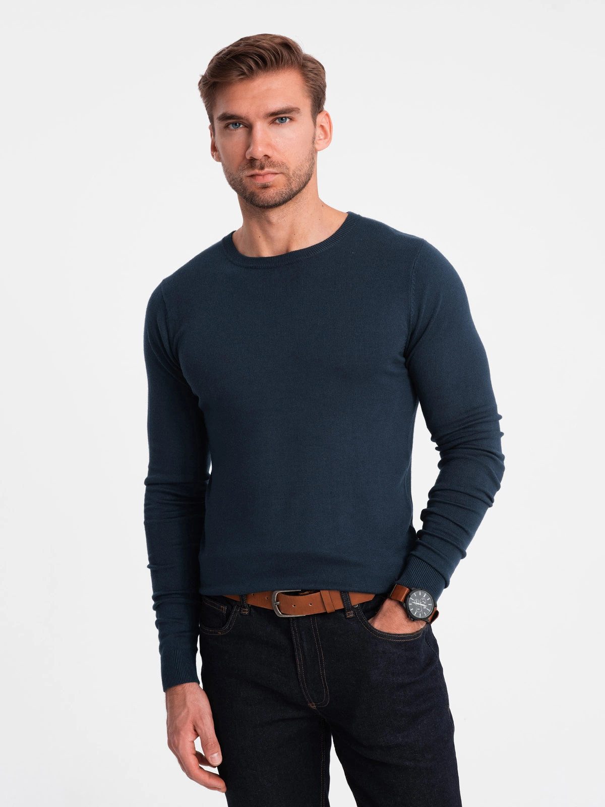 Rundhalspullover Klassischer Herrenpullover mit Rundhalsausschnitt