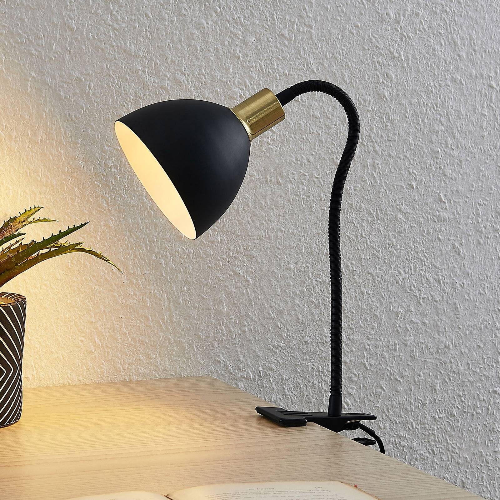 Lindby Klemmleuchte Genora, Metall, Schwarz IP20, 1 x 8 W LED