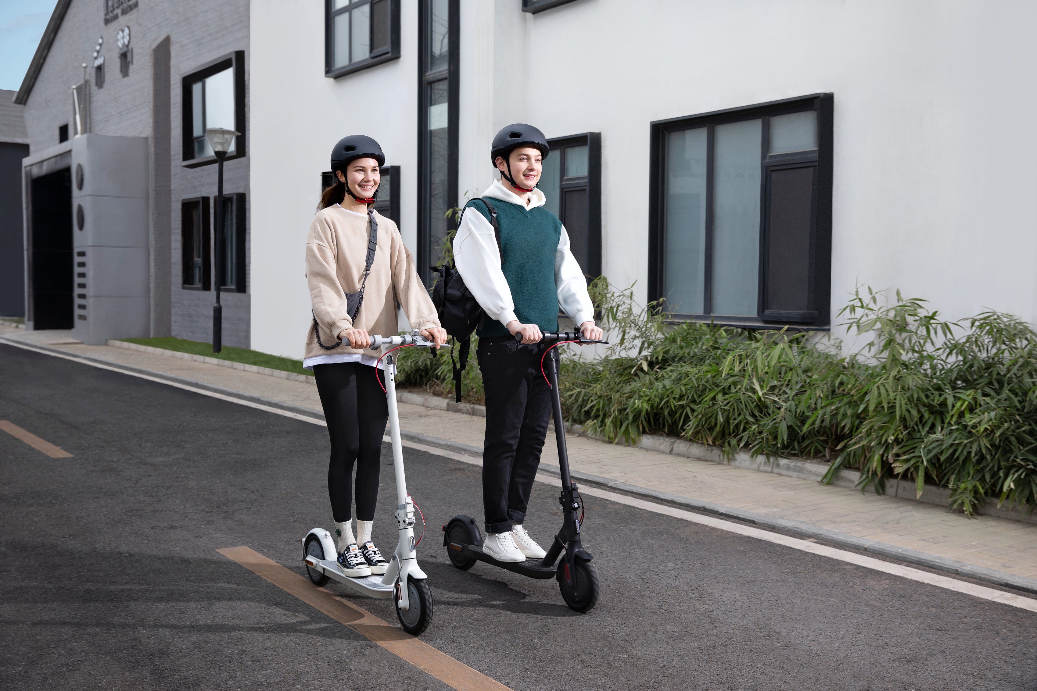 ABE Zoll, 20 km/h, Mi mit black Electric 8,5 20 dt. E-Scooter Lite km/h, Straßenzulassung, 3 Xiaomi Scooter