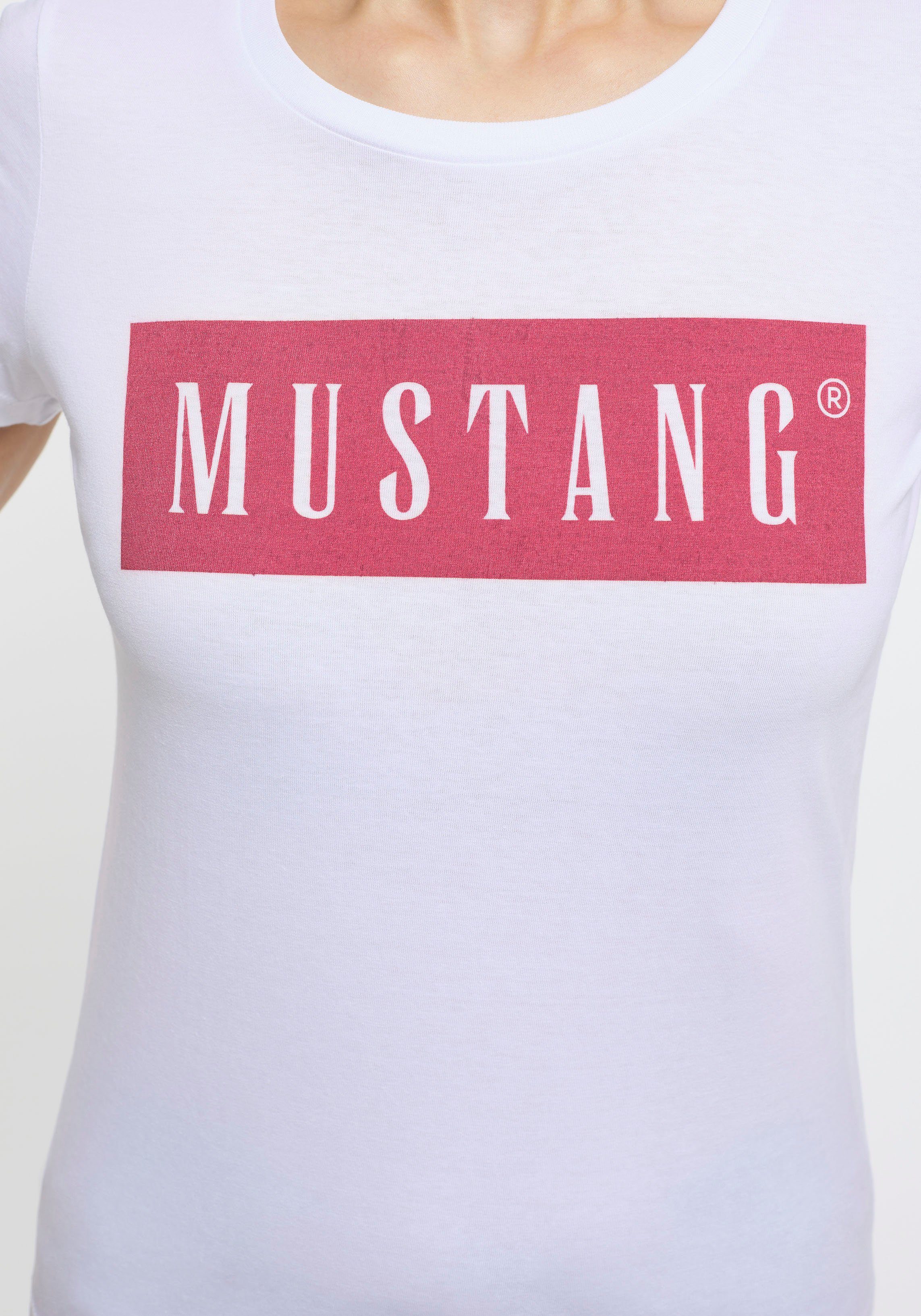 MUSTANG T-Shirt Alina, Mit großem der auf Brust Logo