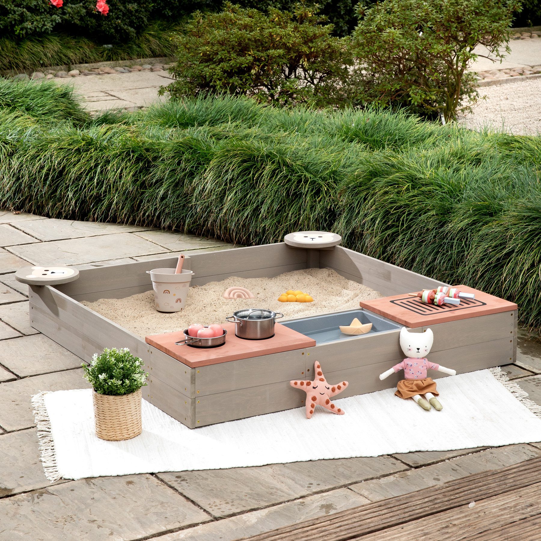 MUDDY BUDDY® Sandkasten Wild Bear, mit Matschwanne, Grill, Kochfeld, warmgr günstig online kaufen