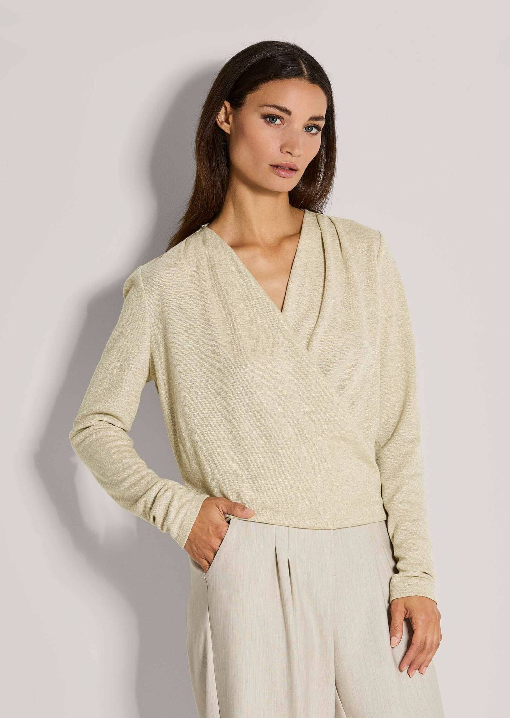 MADELEINE Langarmshirt Glamouröses Oberteil mit Wickel-Design günstig online kaufen