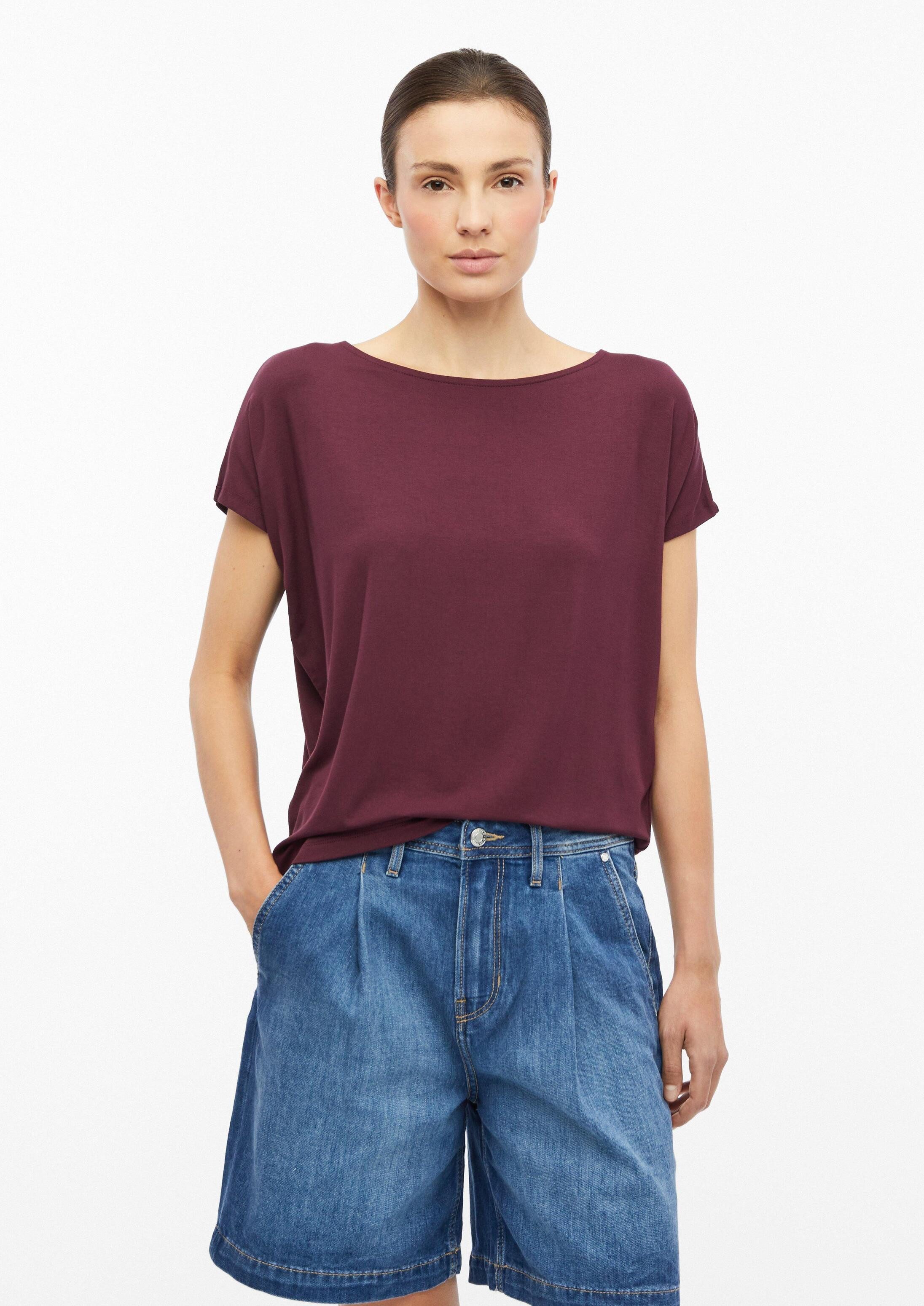 s.Oliver Kurzarmshirt T-Shirt Fließendes Jersey-Shirt mit überschnittenen Schultern