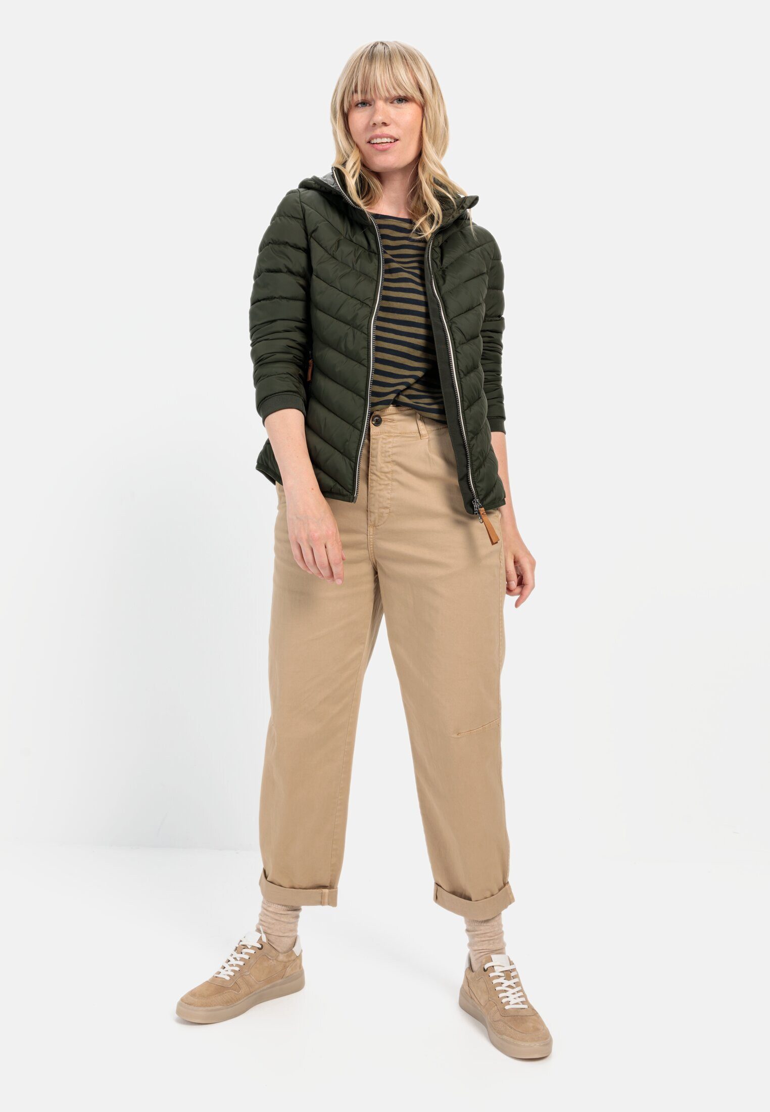 camel active Steppjacke aus recyceltem Polyester Langarm Markenlabel