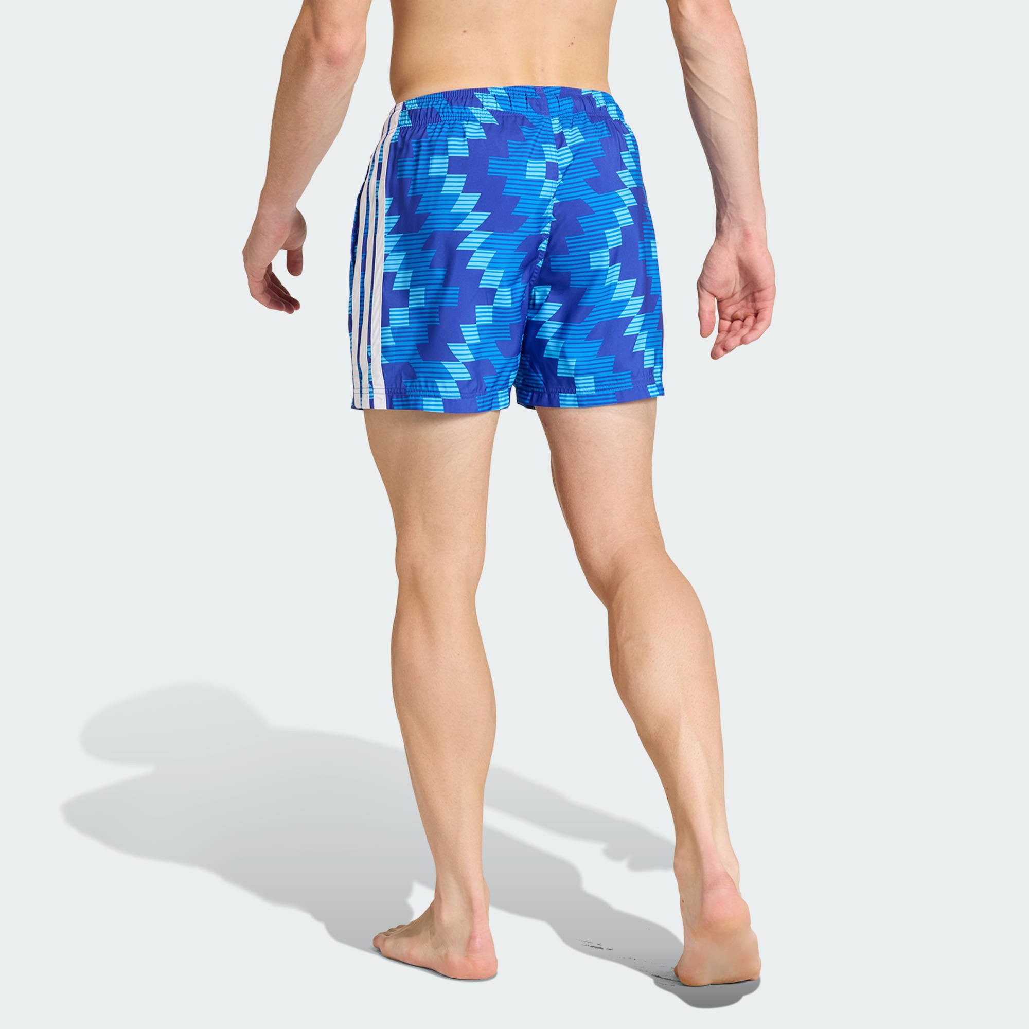 adidas Sportswear Badehose BADESHORTS, 13 CM, VOM FUSSBALL INSPIRIERTE GRAFIK (1-St)