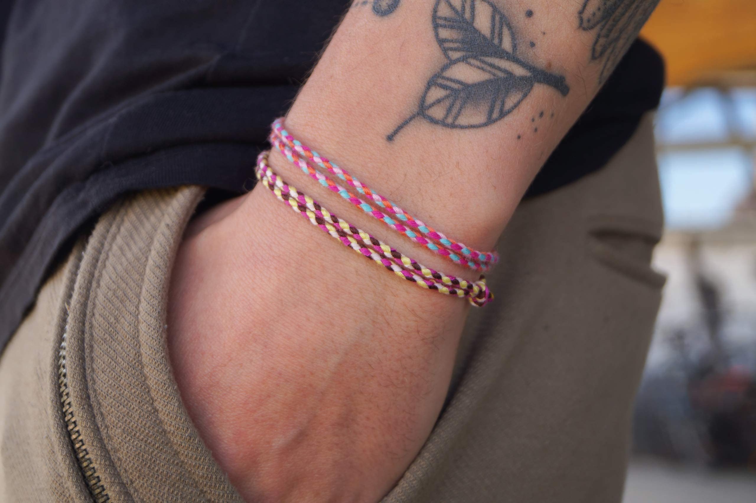 Made by Nami Freundschaftsarmband 2er Set Boho Surfer Armand Damen & Herren Geflochtenes Stoff Armband (Set, 2), Wasserfest & Verstellbar – Bild 3 von 5