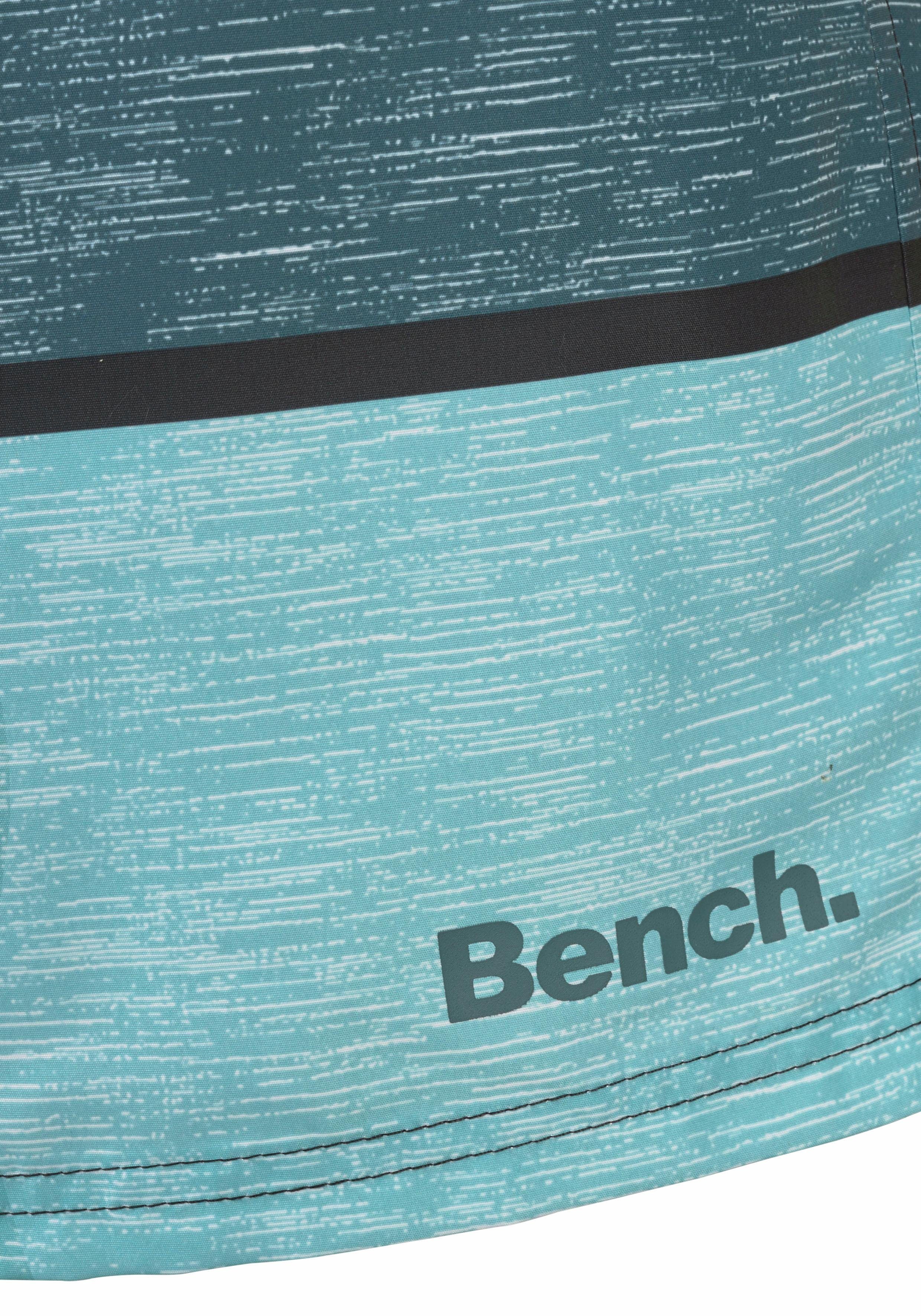 Bench. Badeshorts Mac im trendigen Blockstreifen-Look – Bild 4 von 5