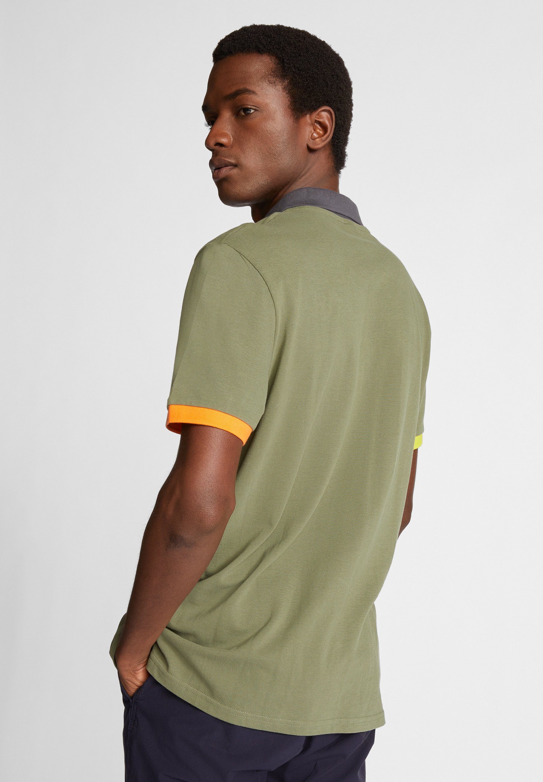 OLIVE Colour-Block Sails mit Poloshirt GREEN North Polo